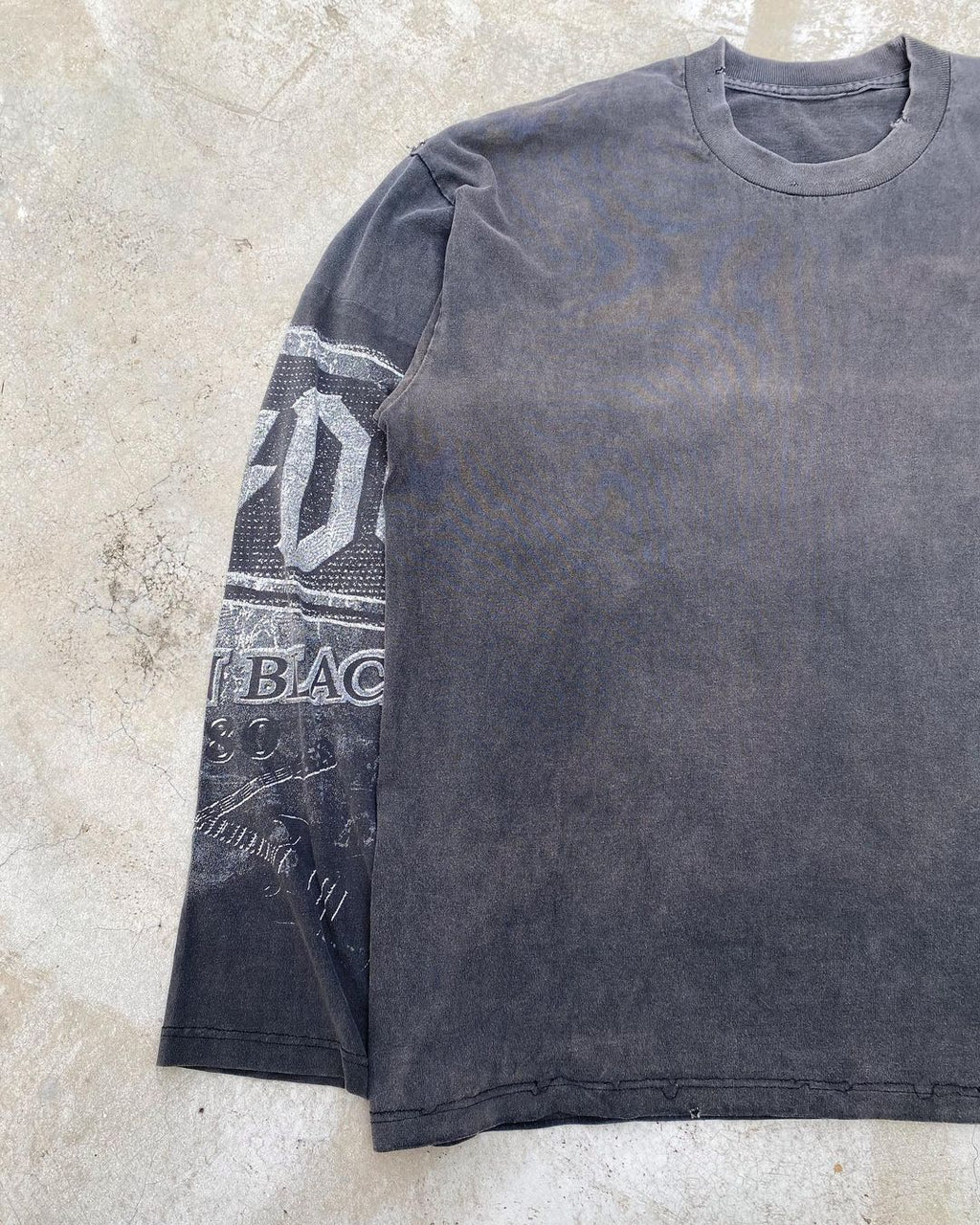 1980s Sun Faded Vintage Longsleeves Tee