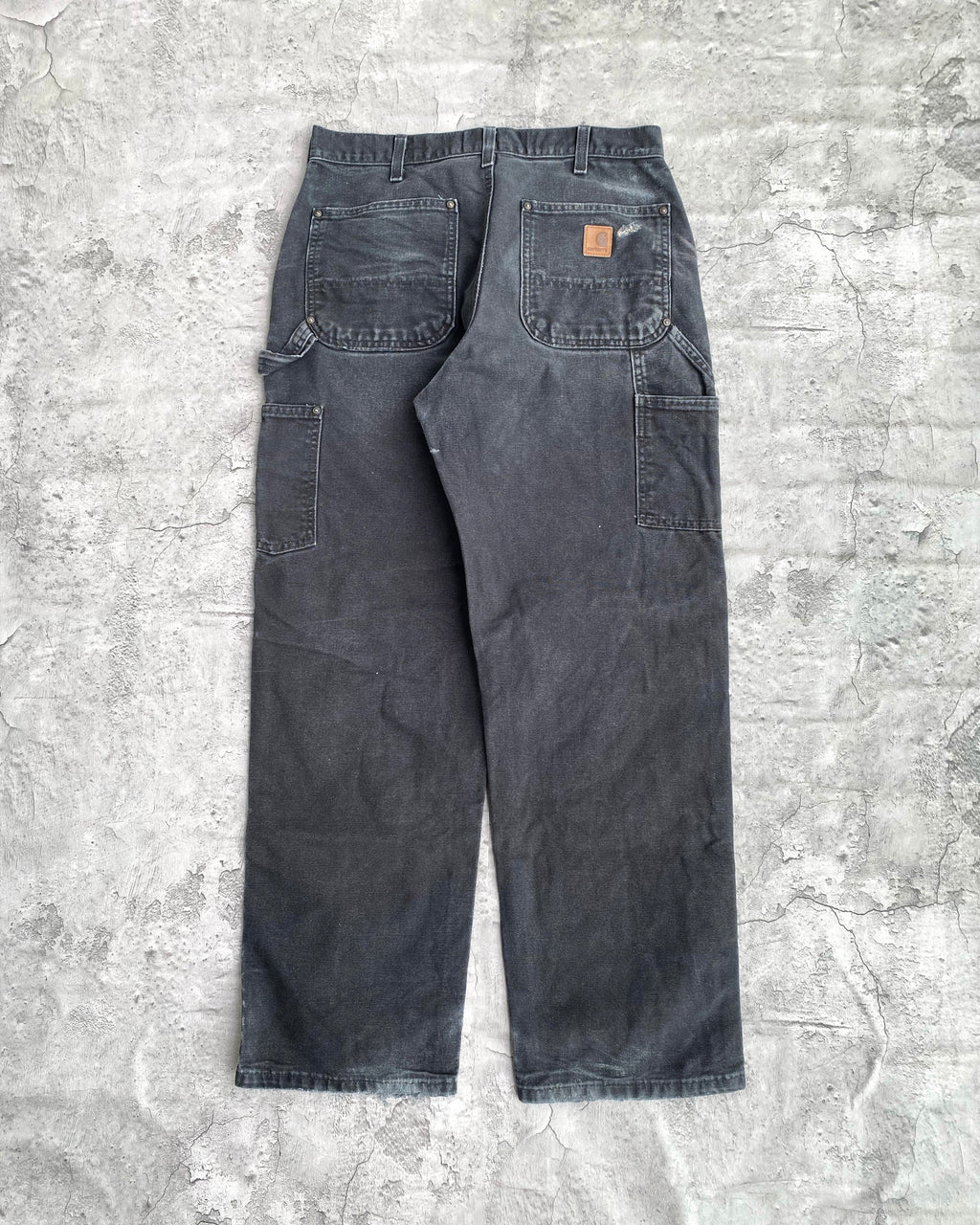 1990S FADED BLACK CARHARTT REPAIRED DOUBLE KNEE PANTS (32X30)
