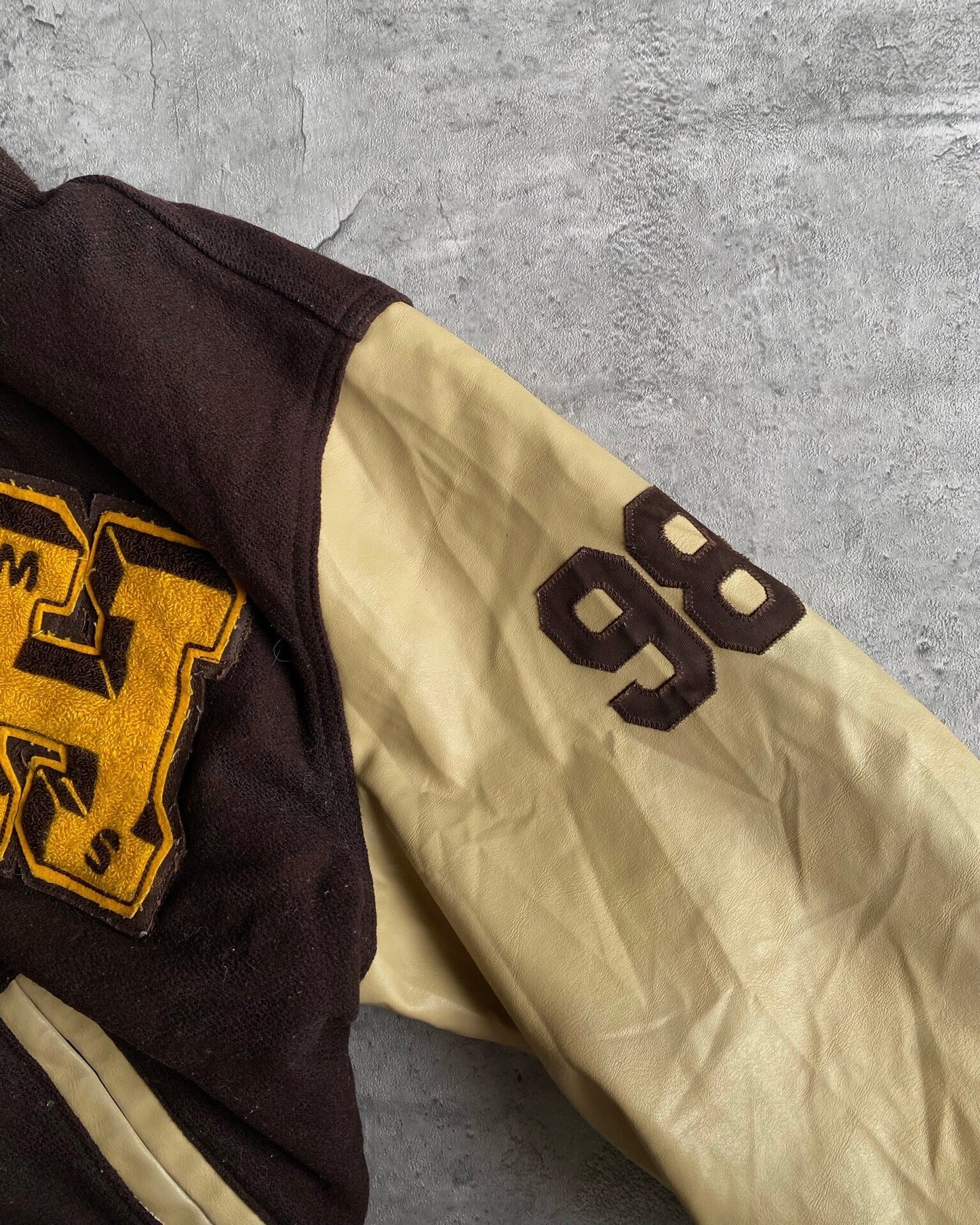 1998 'MILTON HERSHEYS SPARTANS' VARSITY JACKETS (M/L)