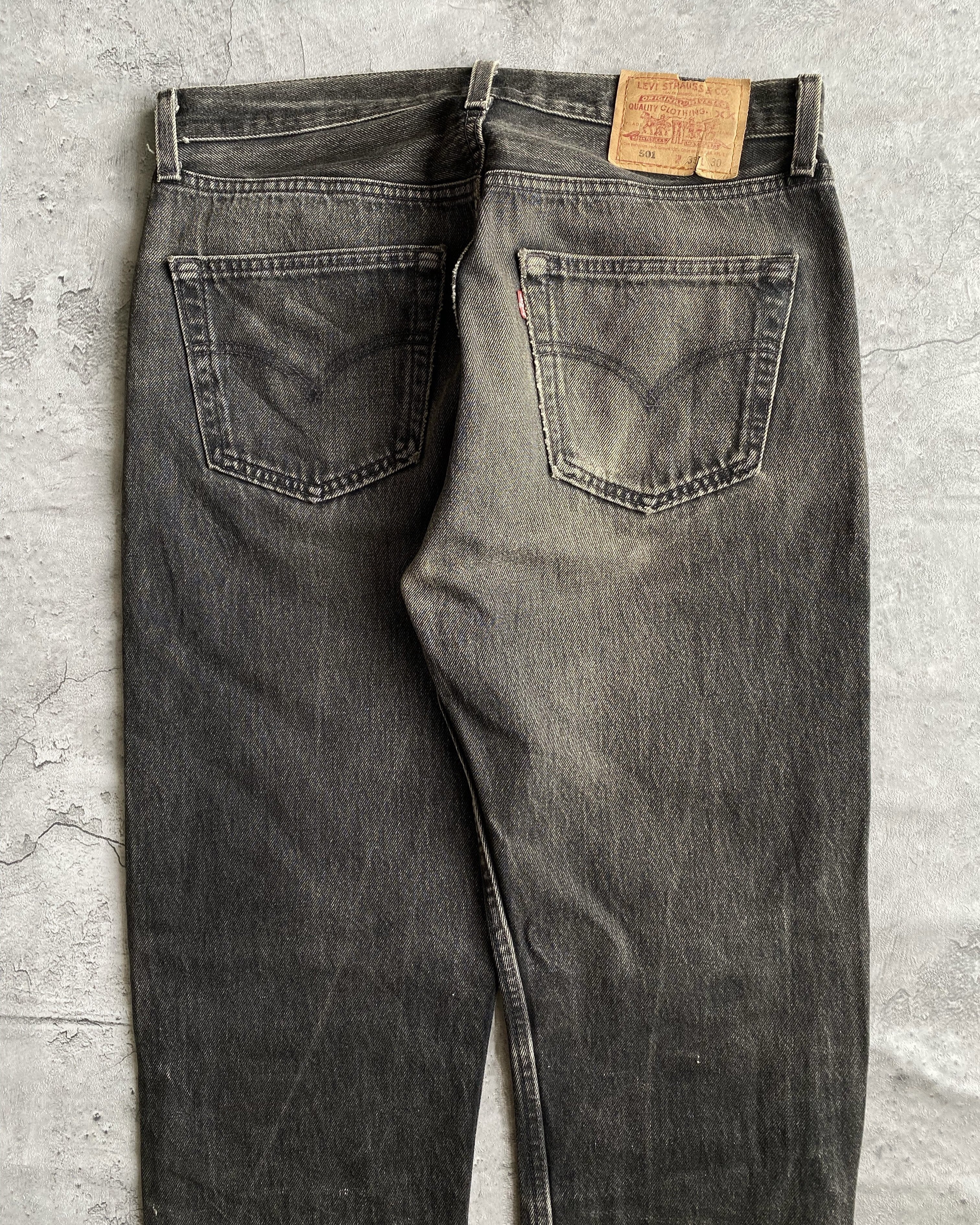 1990S FADED BLACK LEVI'S 501 JEANS (33X30)