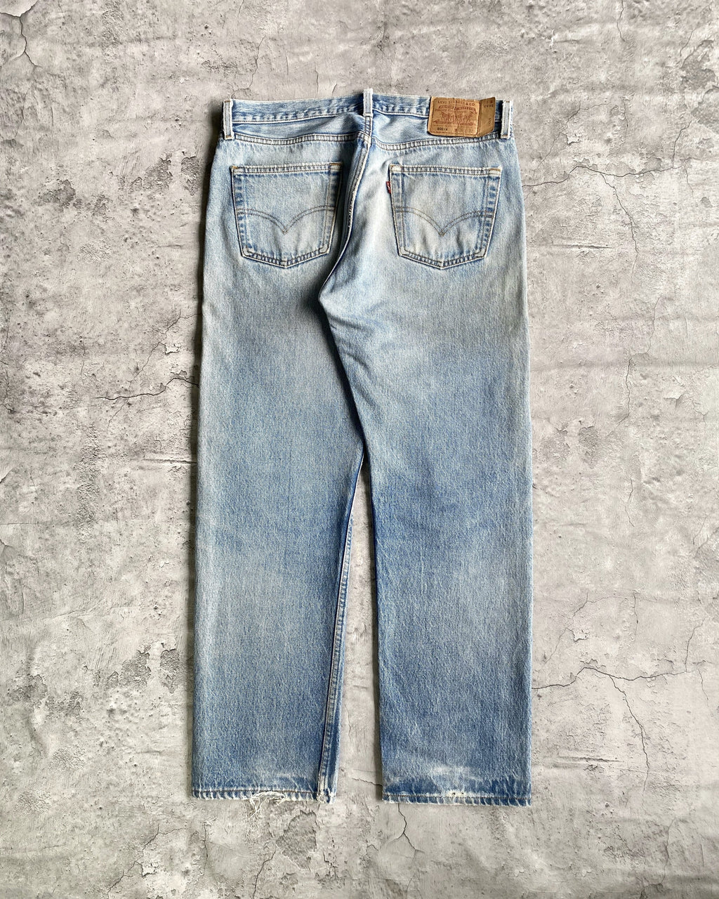 1990S FADED WASH LEVI'S 501 REPAIRED JEANS (36X32)