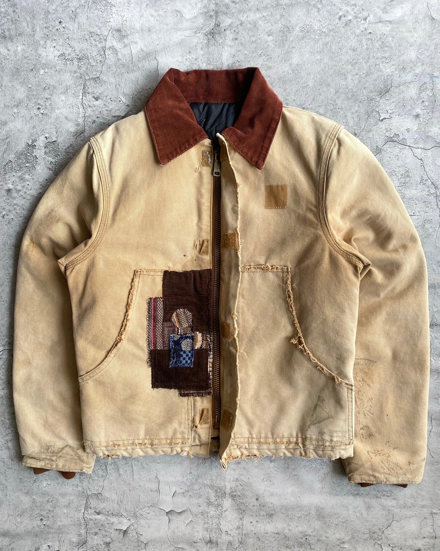 1990S SUN FADED CARHARTT PATCHED ARCTIC WORK JACKET (S/M)