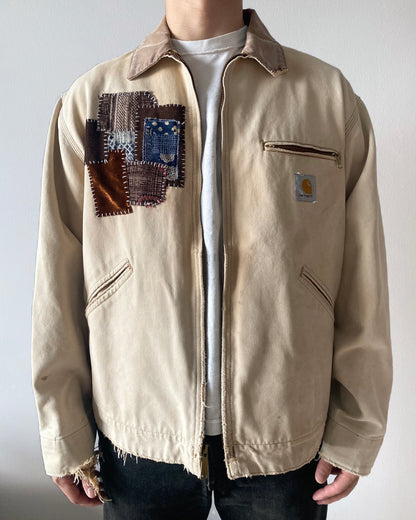 1990S FADED CARHARTT PATCHED DETROIT JACKET (L-XXL)