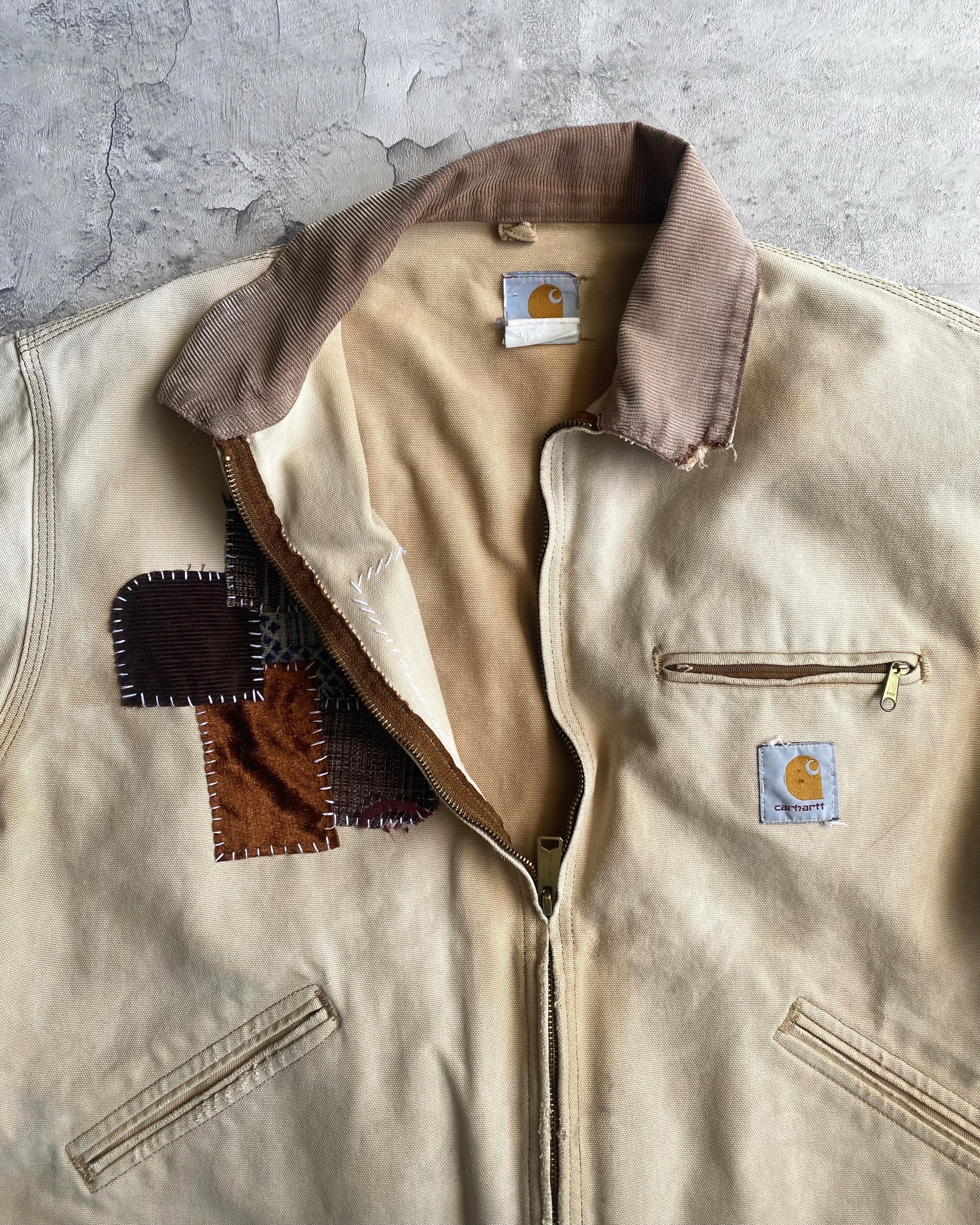 1990S FADED CARHARTT PATCHED DETROIT JACKET (L-XXL)