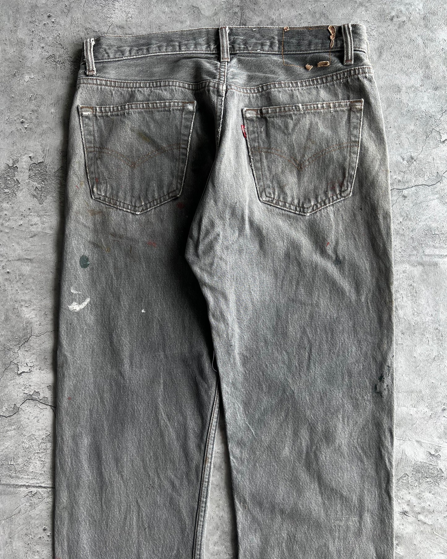 1990S FADE GREY PAINTED LEVI'S 501 JEANS (33X32)