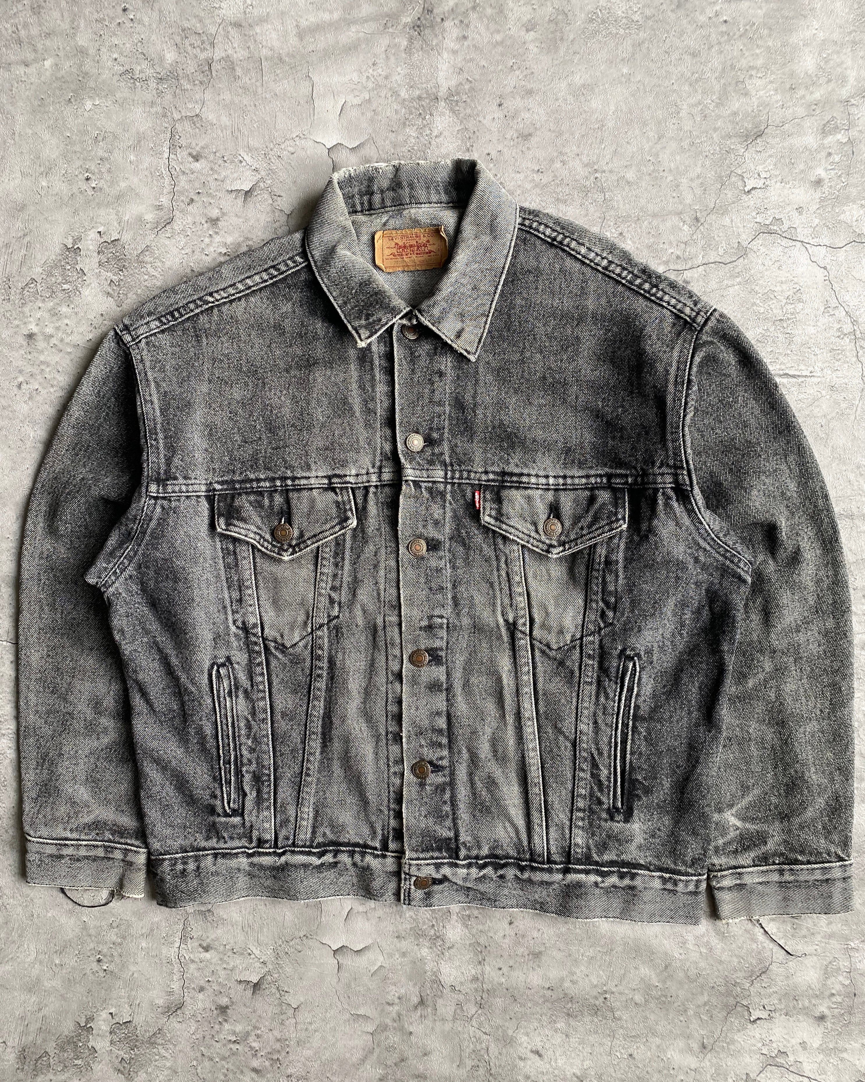 1980S FADED BLACK LEVI'S TYPE III DENIM TRUCKER JACKET (M)