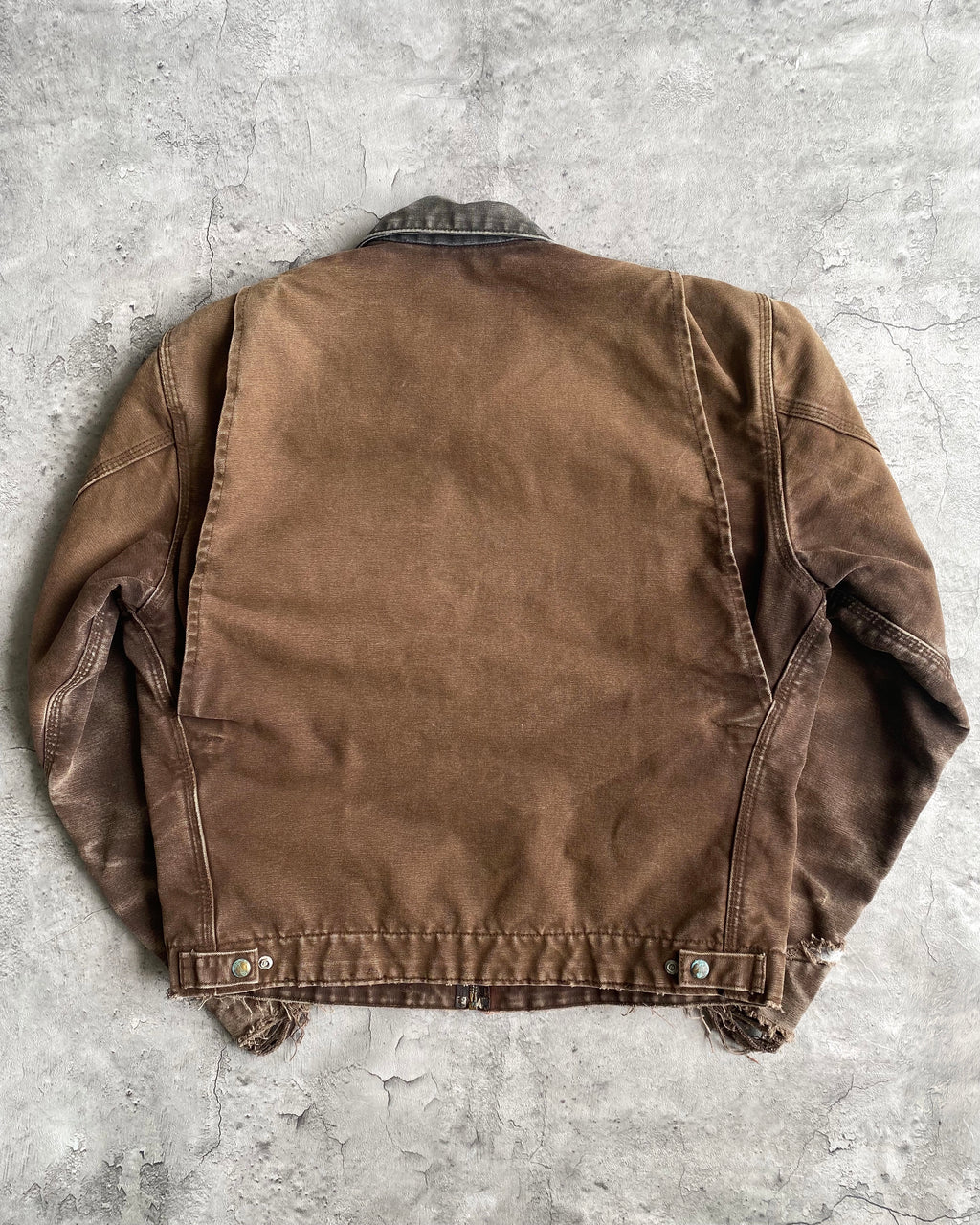 1990S SUN FADED BROWN DISTRESSED CARHARTT DETROIT JACKET (M)
