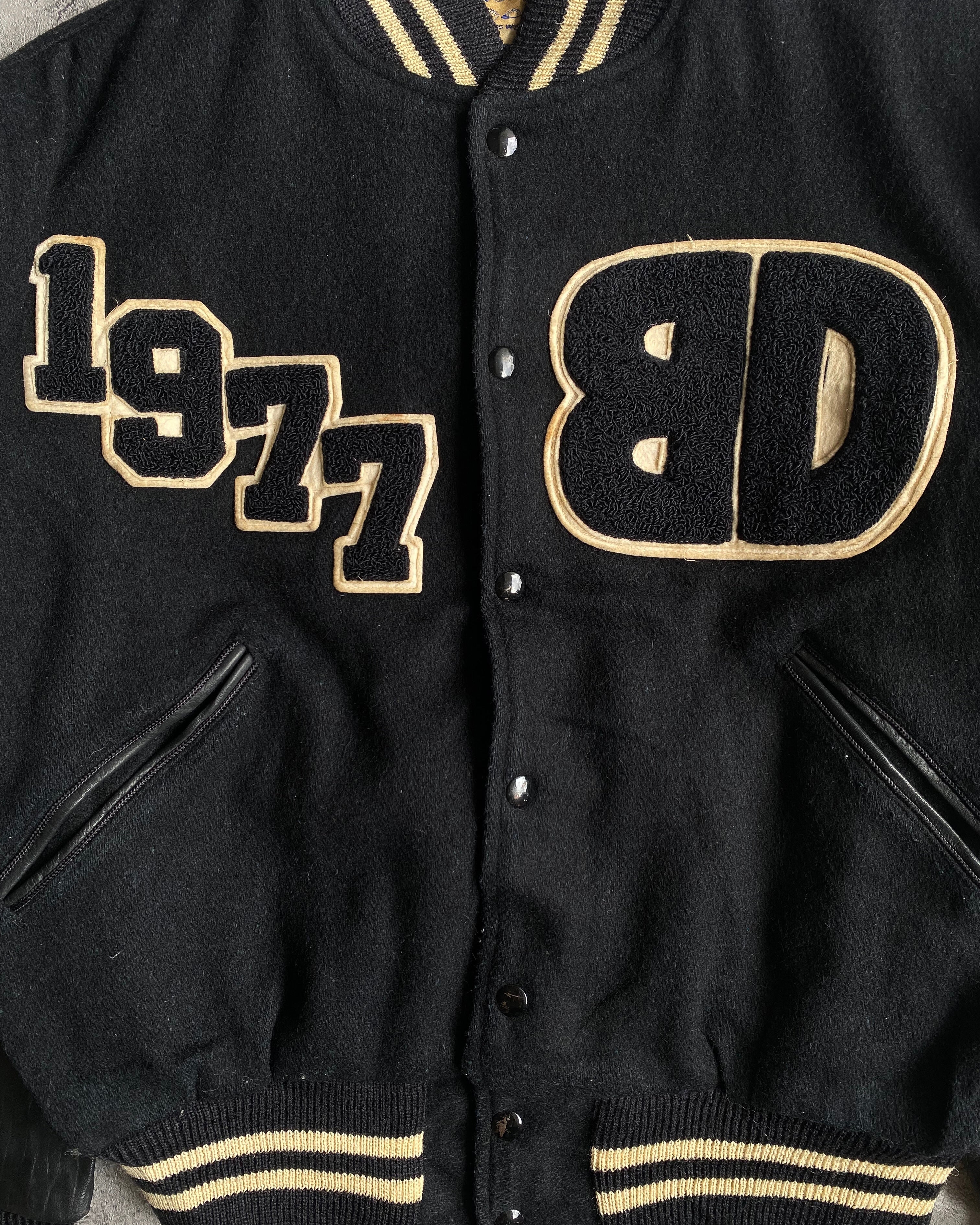 1977 'BACKDROP KING' LEATHER SLEEVES VARSITY JACKET (M/L)