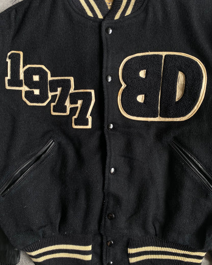 1977 'BACKDROP KING' LEATHER SLEEVES VARSITY JACKET (M/L)