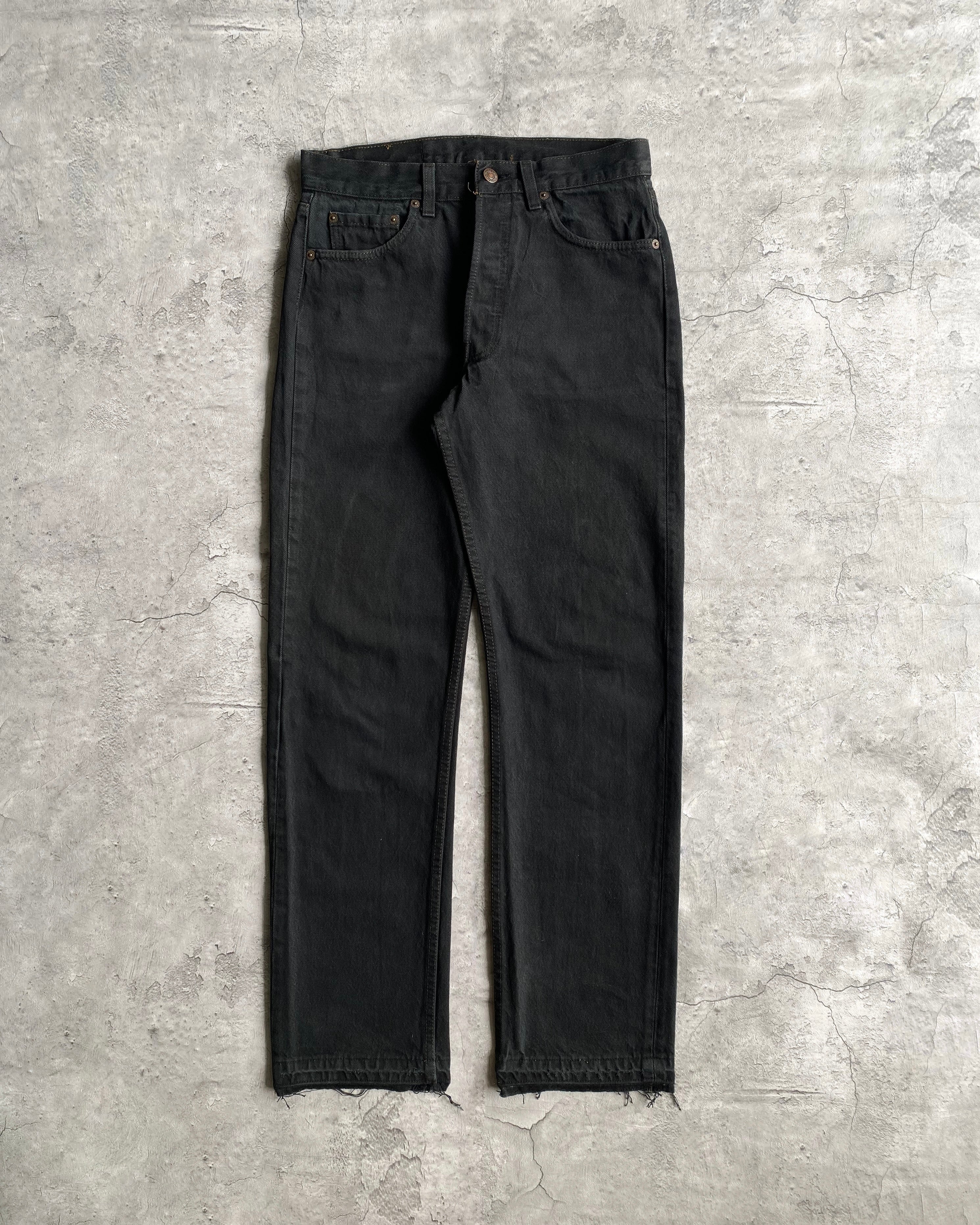 1980S BLACK OVERDYED LEVI'S 501 RELEASED HEM JEANS (30X30)
