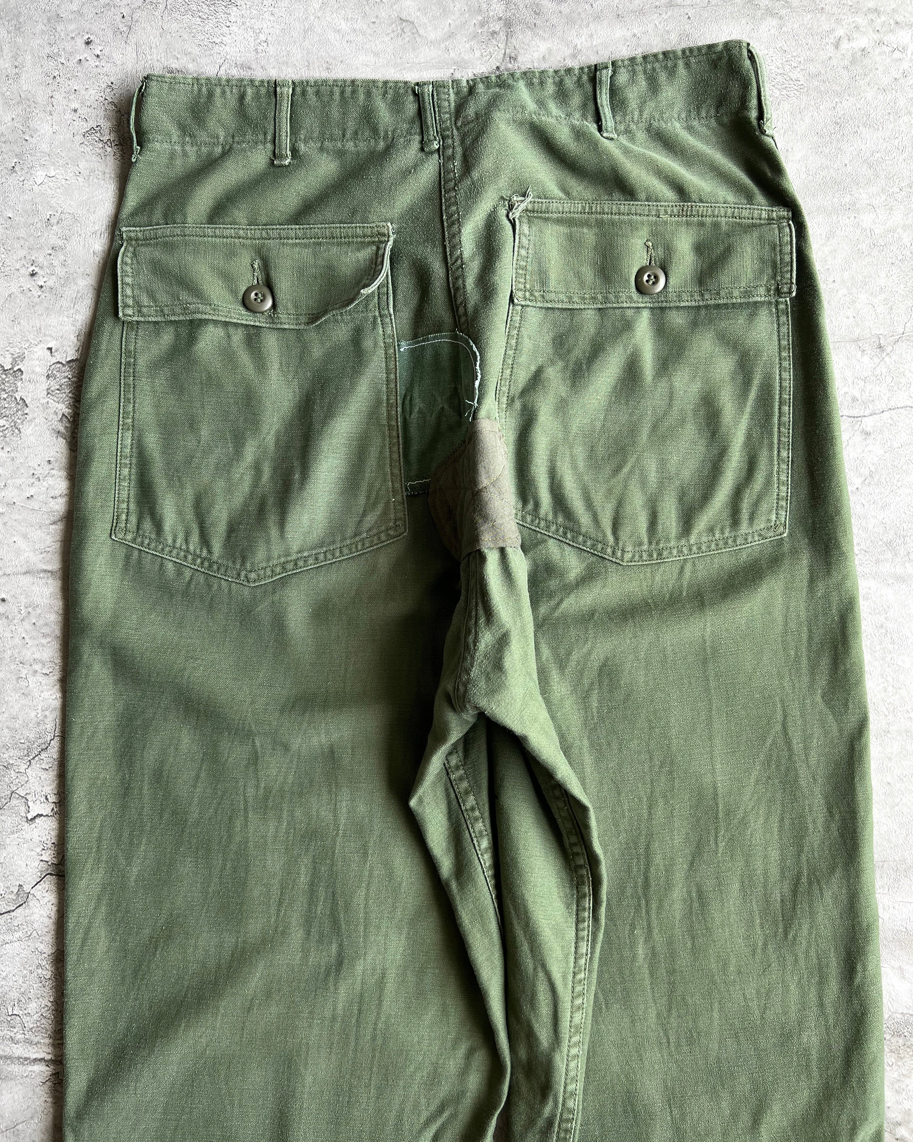 1960S PATCHED OG-107 SATEEN US ARMY TROUSERS (34-36)