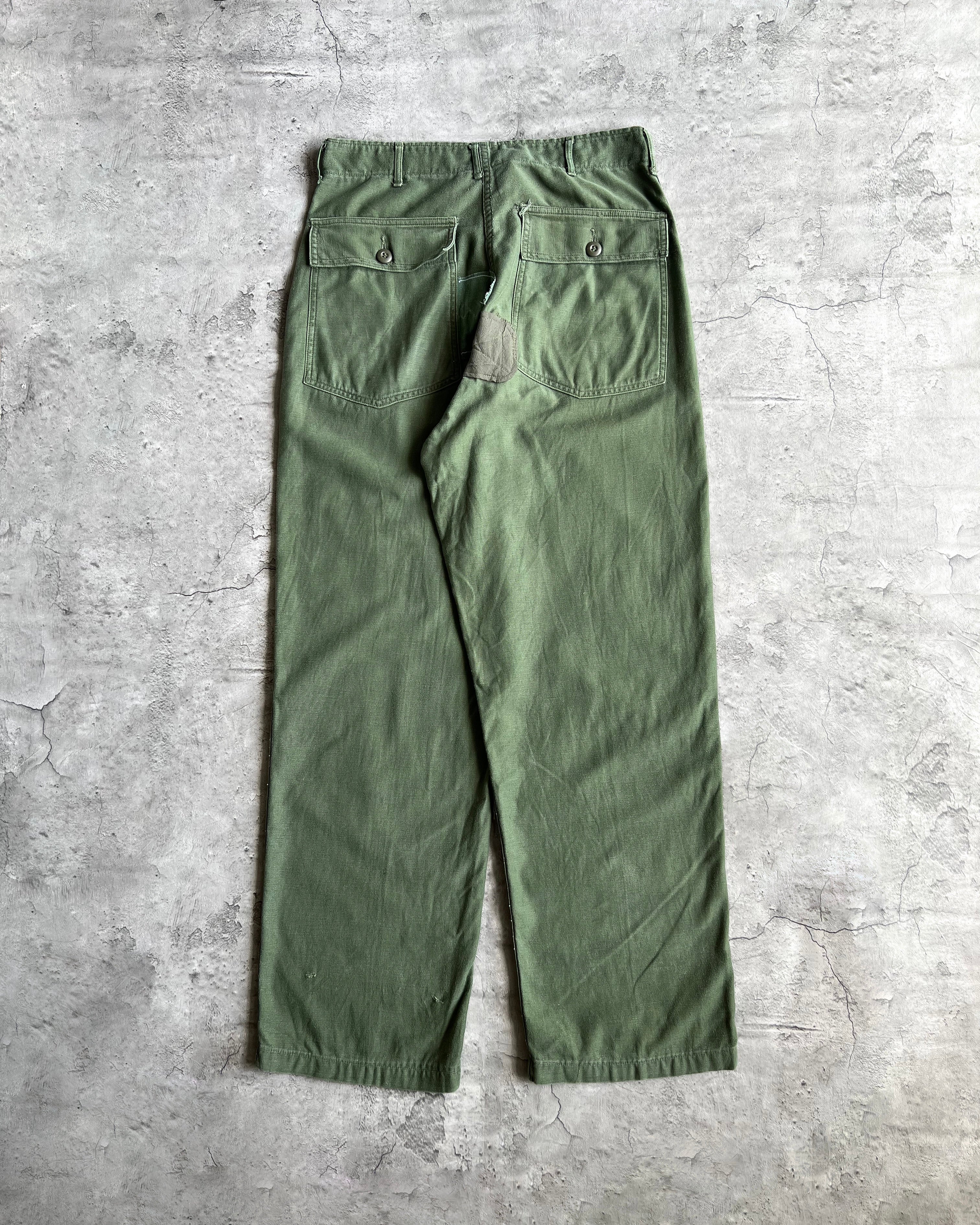 1960S PATCHED OG-107 SATEEN US ARMY TROUSERS (34-36)