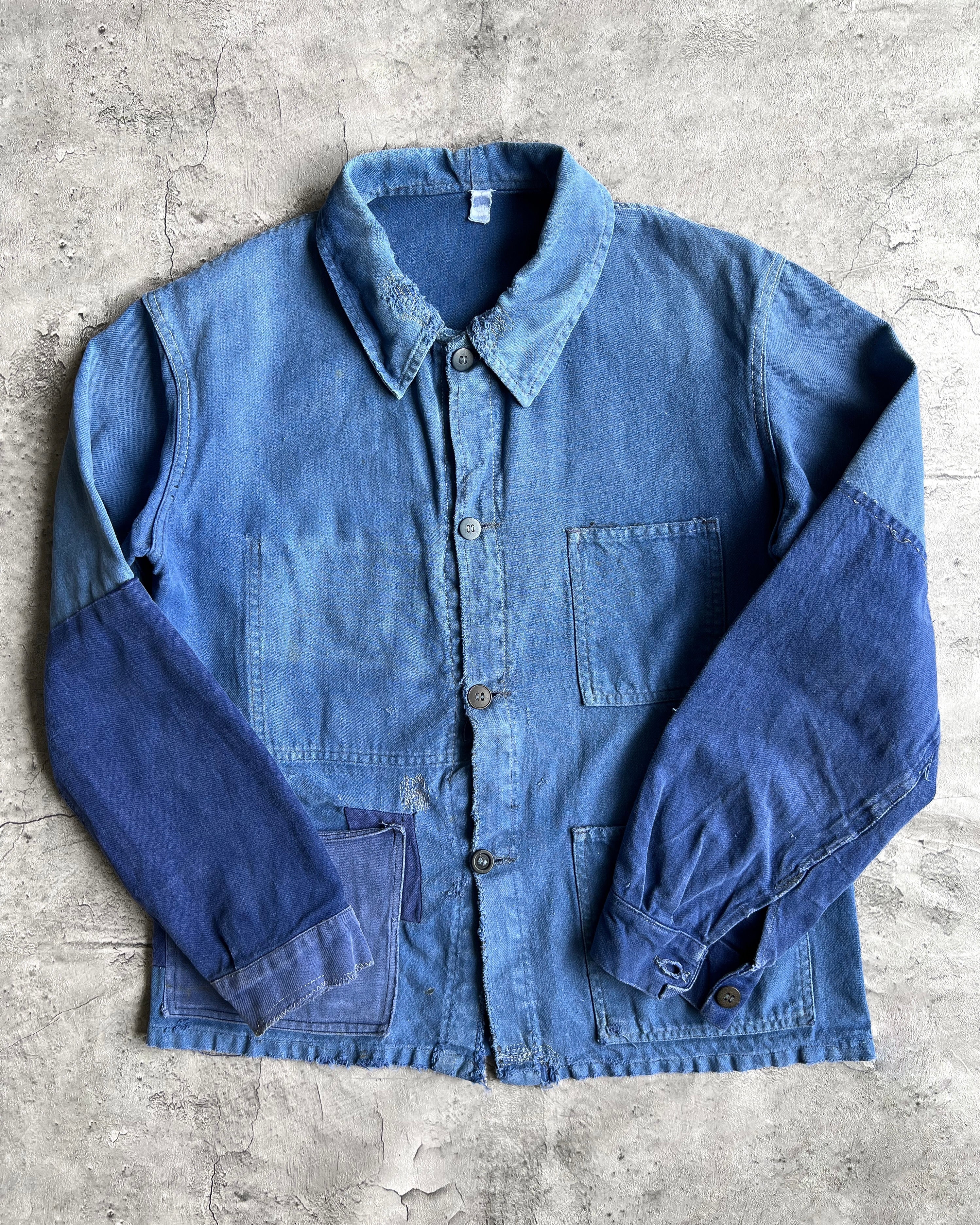 1950S FADED ROUND COLLAR REPAIRED FRENCH WORK CHORE JACKET (M/L)