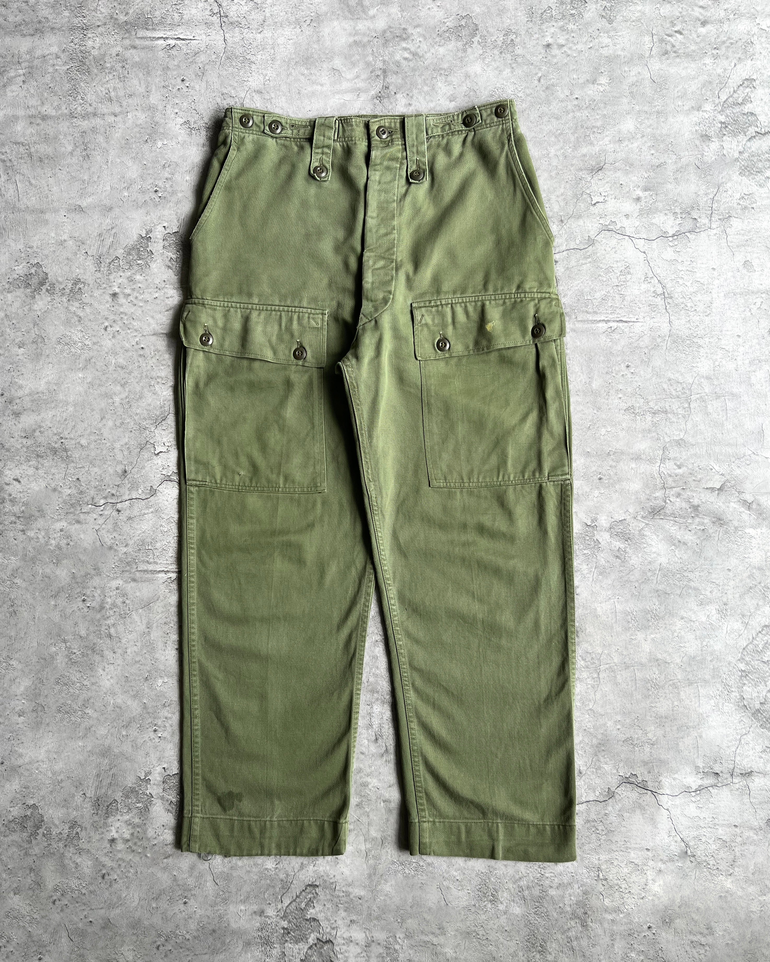 1972 AUSTRALIA ARMY CARGO TROUSERS (28-33)
