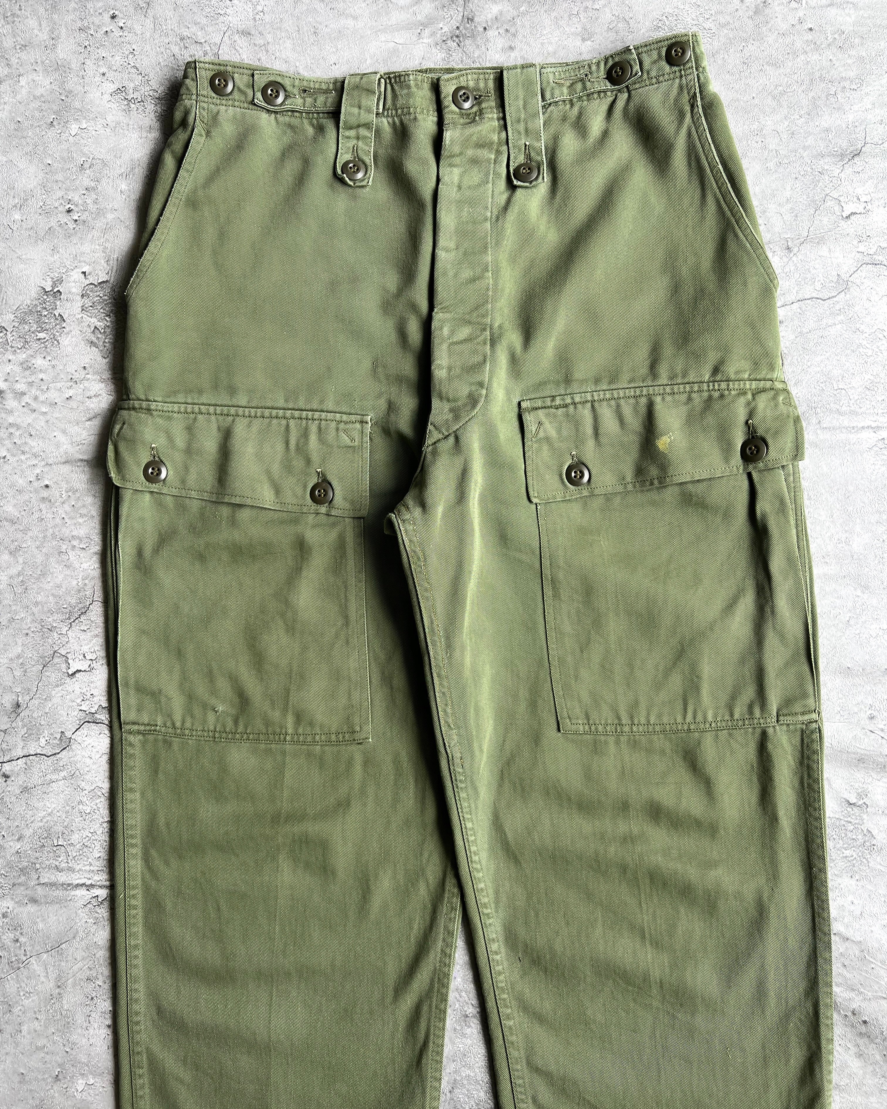 1972 AUSTRALIA ARMY CARGO TROUSERS (28-33)