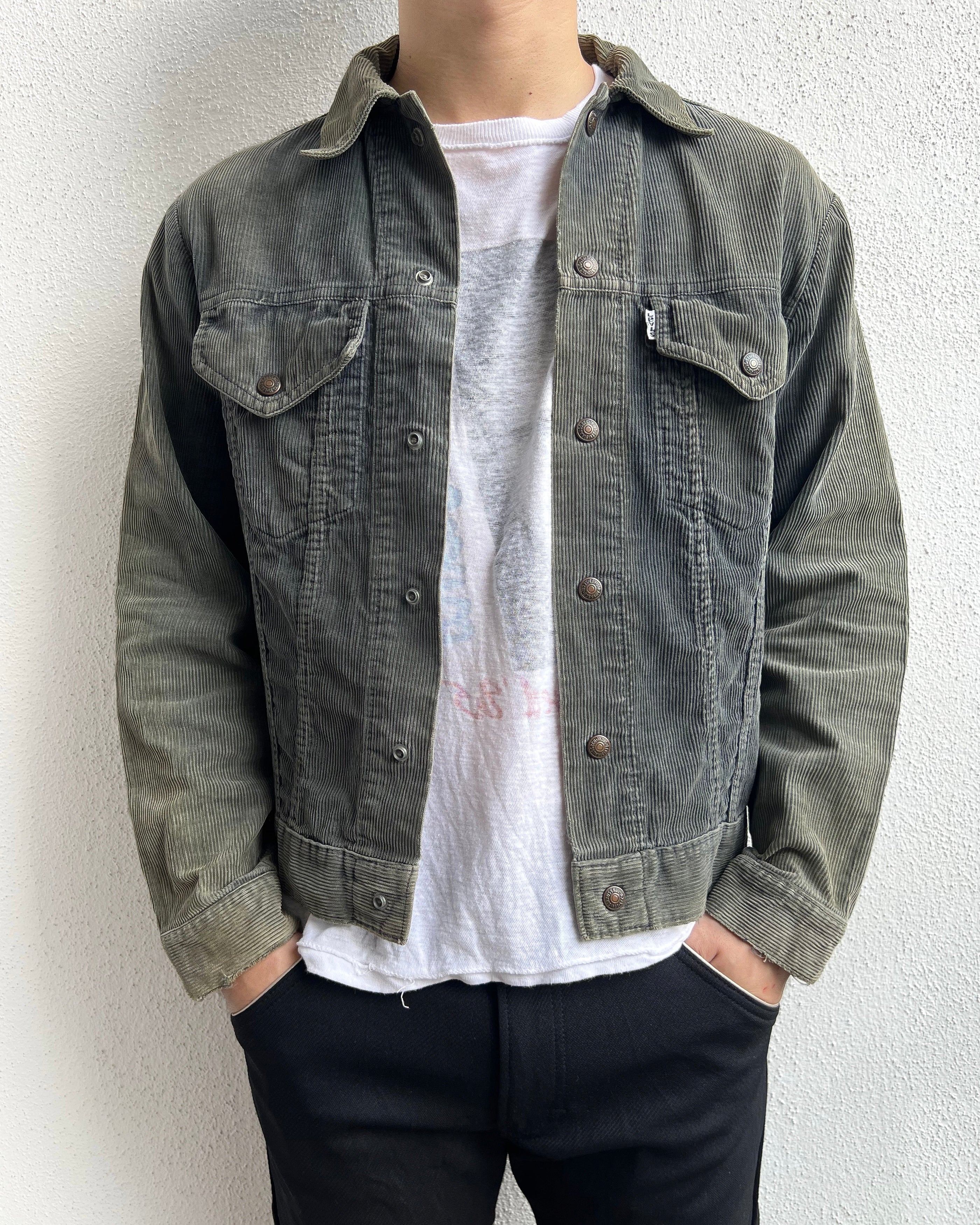 1980S SUN FADED GREEN CORDUROY LEVI'S TYPE III TRUCKER JACKET (M)