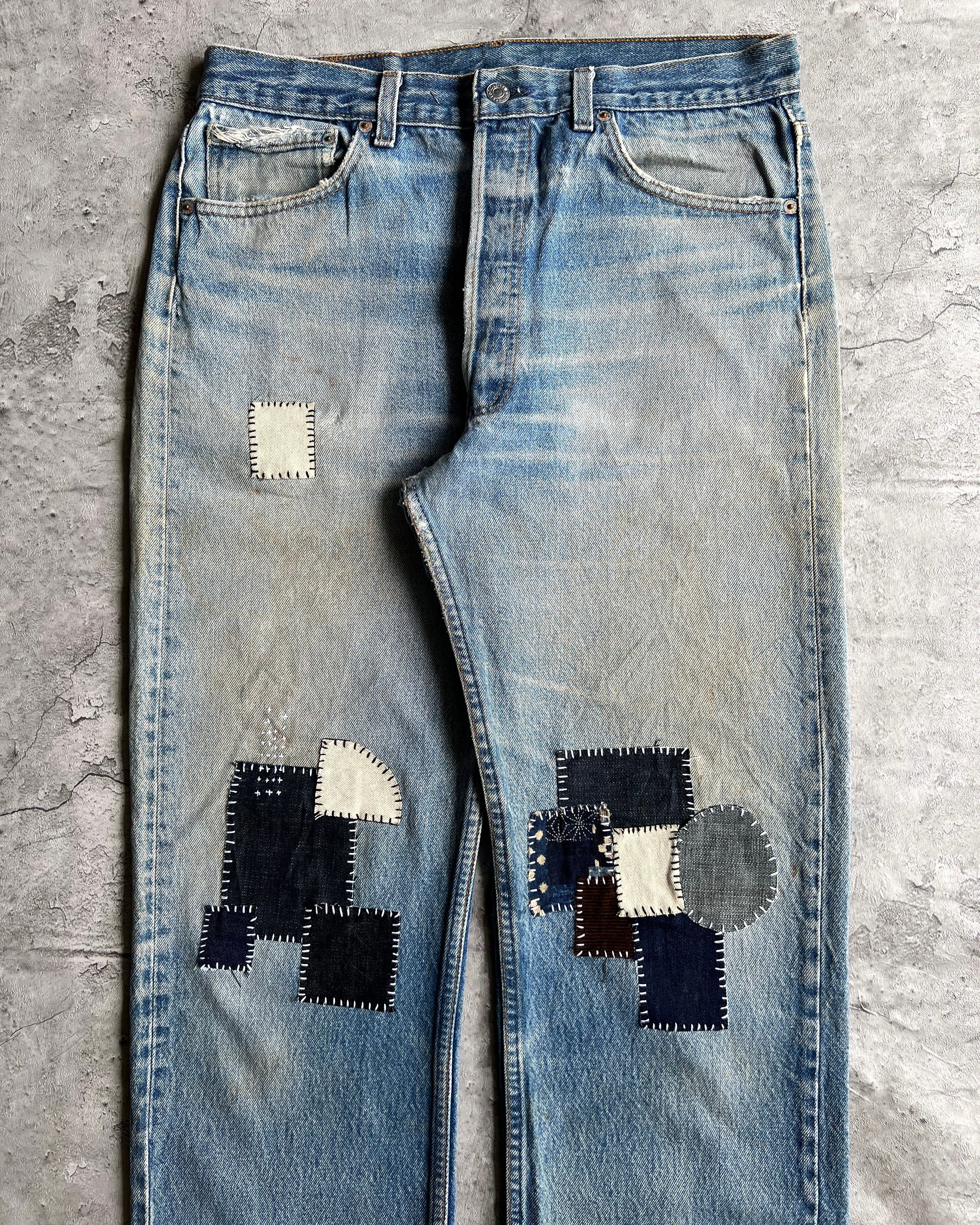1990S FADED WASHED LEVI'S 501 PATCHED JEANS (36X36)