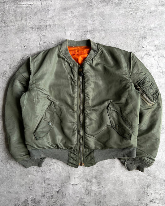 1970S ALPHA INDUSTRUSTRIES US ARMY MA-1 BOMBER JACKET (M/L)