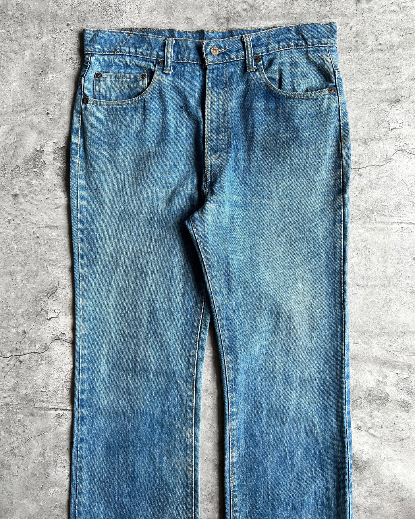 1980S MEDIUM WASHED LEVI'S 517 FLARE JEANS (34X33)