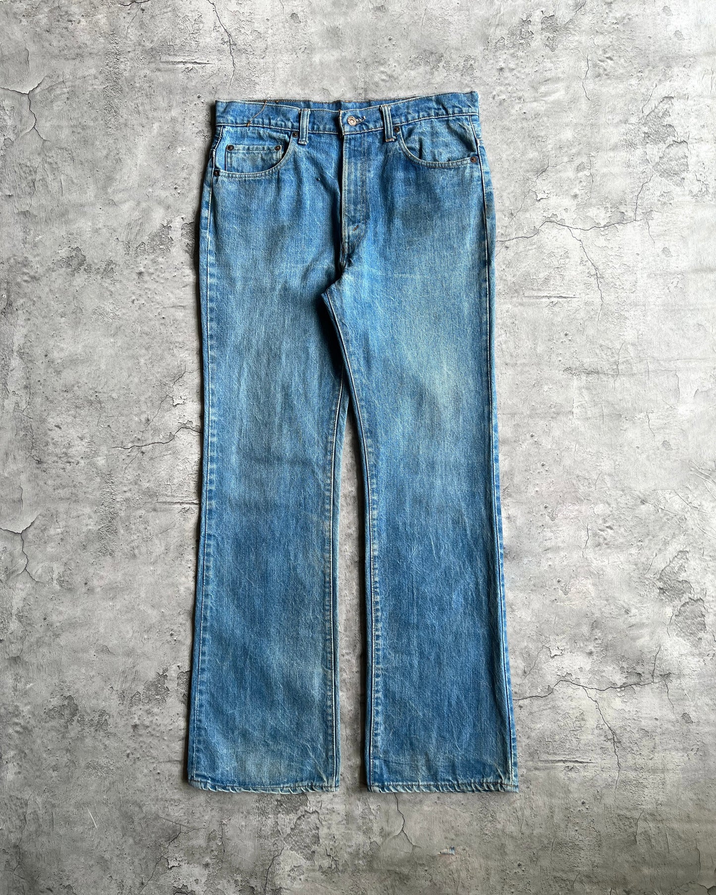 1980S MEDIUM WASHED LEVI'S 517 FLARE JEANS (34X33)