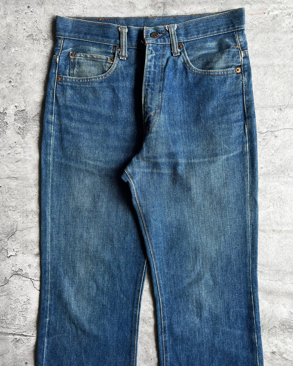 1970S DARK WASHED SINGLE STITCHED LEVI'S 517 BOOTCUT JEANS (30X32)