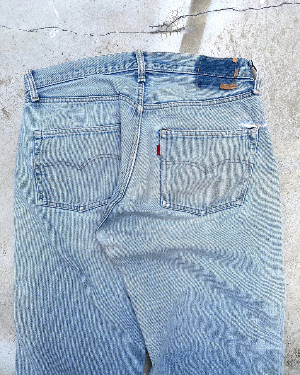 1970S LEVI’S 501 REPAIRED SELVEDGE JEANS (34X32)