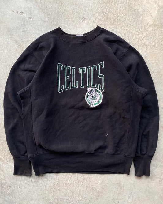 1990S BLACK 'BOSTON CELTICS' CHAMPION REVERSE WEAVE SWEATSHIRT (M-XL)