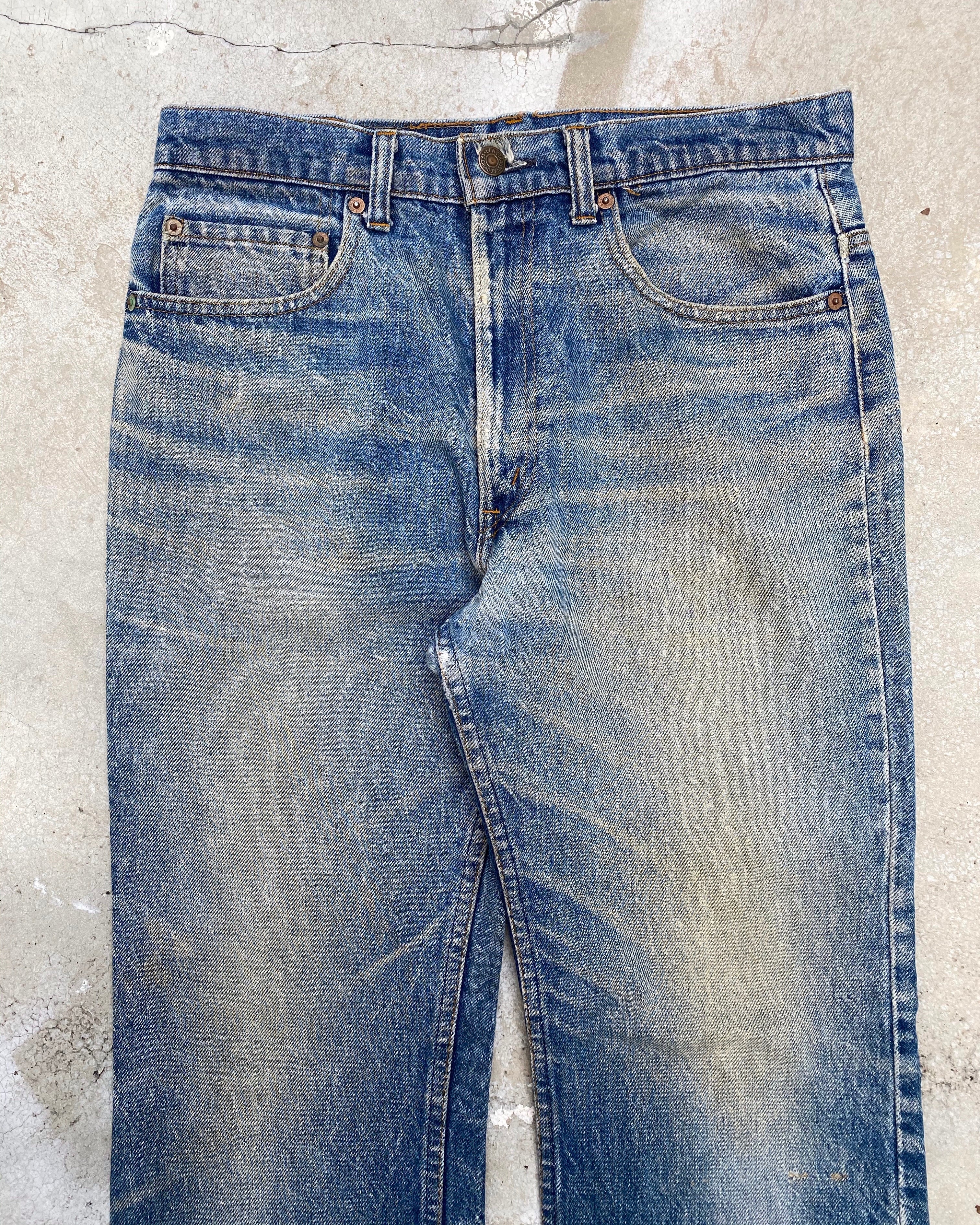 1980S LEVI’S 517 DIRT WASH FLARED JEANS (32X31)