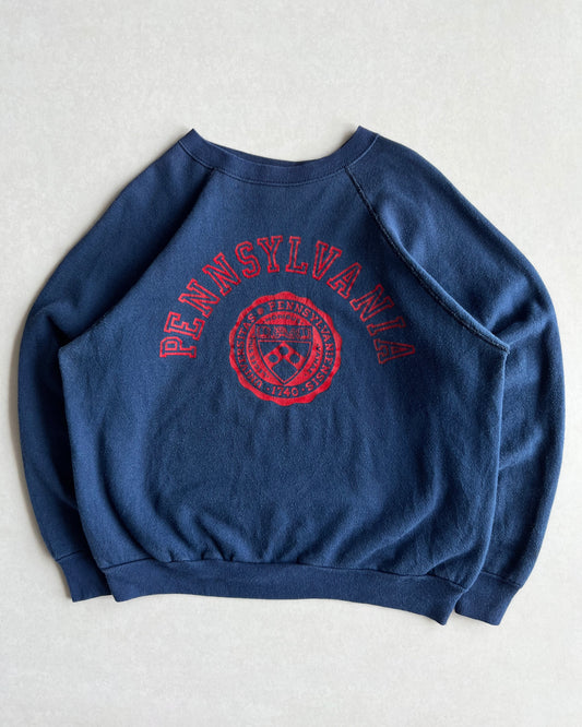 1970S 'UNNIVERSITY OF PENNSYLVANIA' RAGLAN SWEATSHIRT (L)