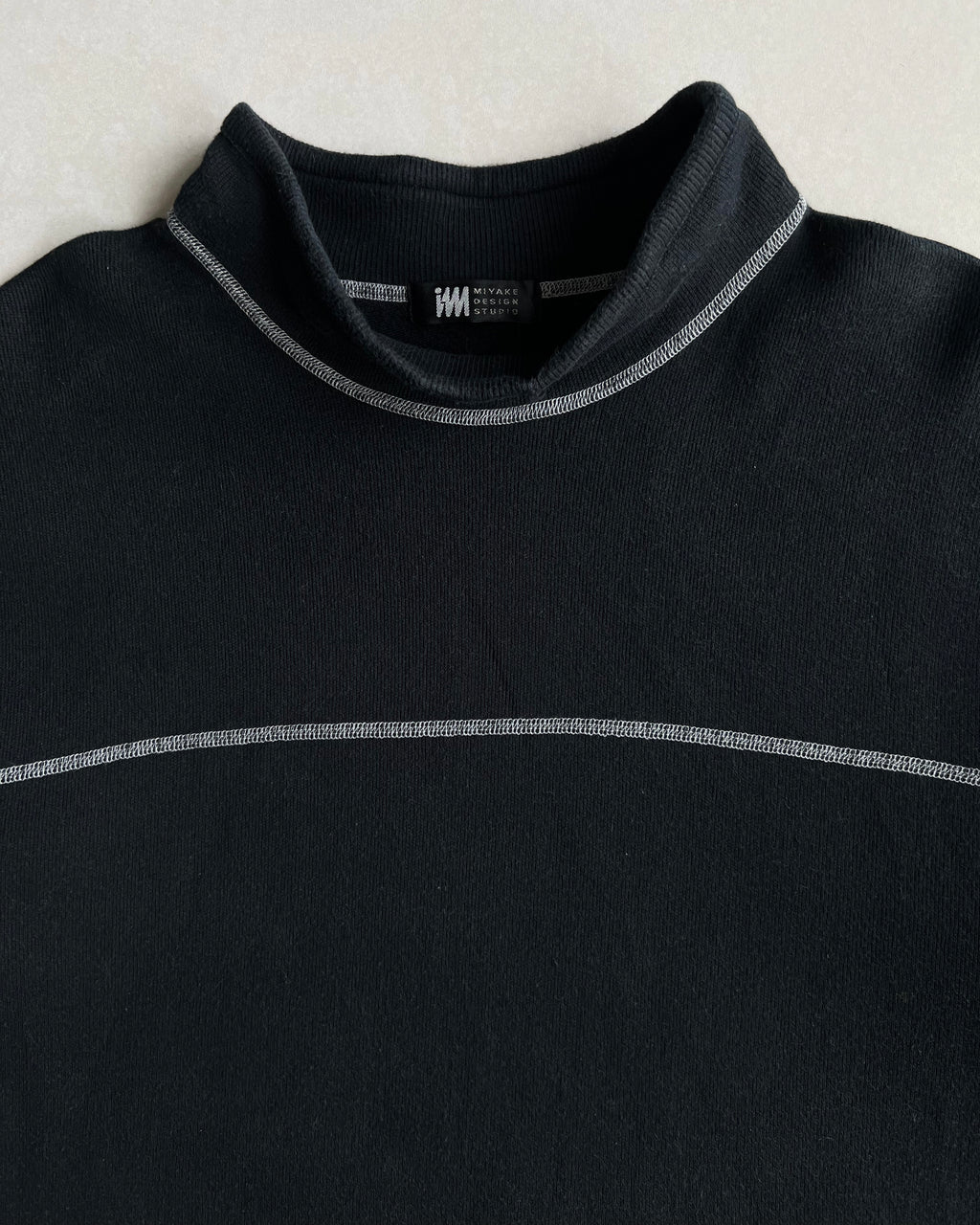 1990S ISSEY MIYAKE CONTRAST STITCH MOCK NECK SWEATSHIRT (L)