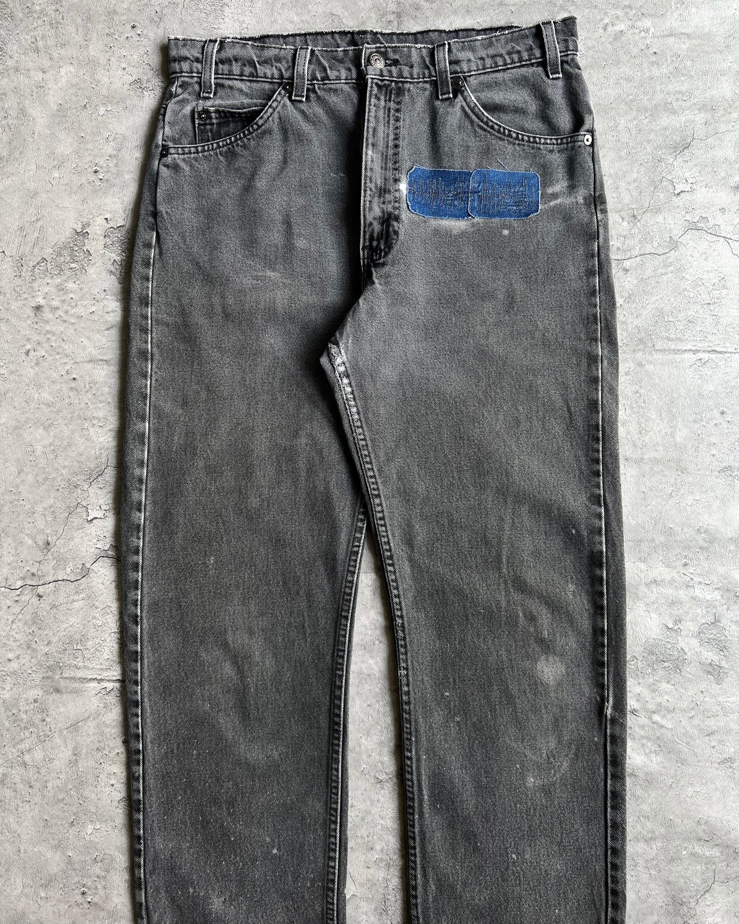 1990S FADED BLACK LEVI'S 505 REPAIRED JEANS (34X34)