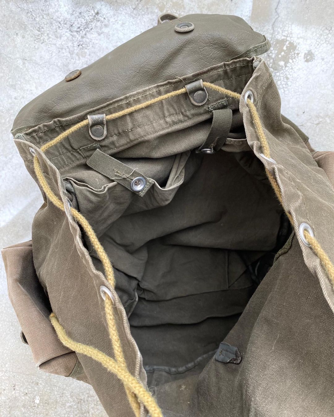 1940S WWII EUROPE ARMY RUCKSACK BACKPACK (OS)