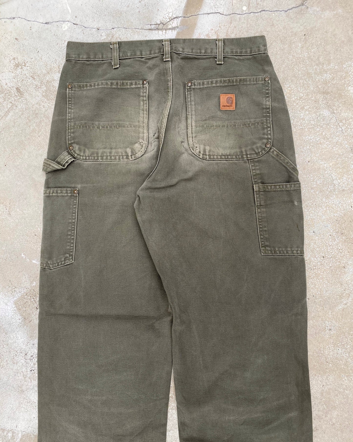 1990S SUN FADED OLIVE CARHARTT DOUBLE KNEE PANTS (33X34)