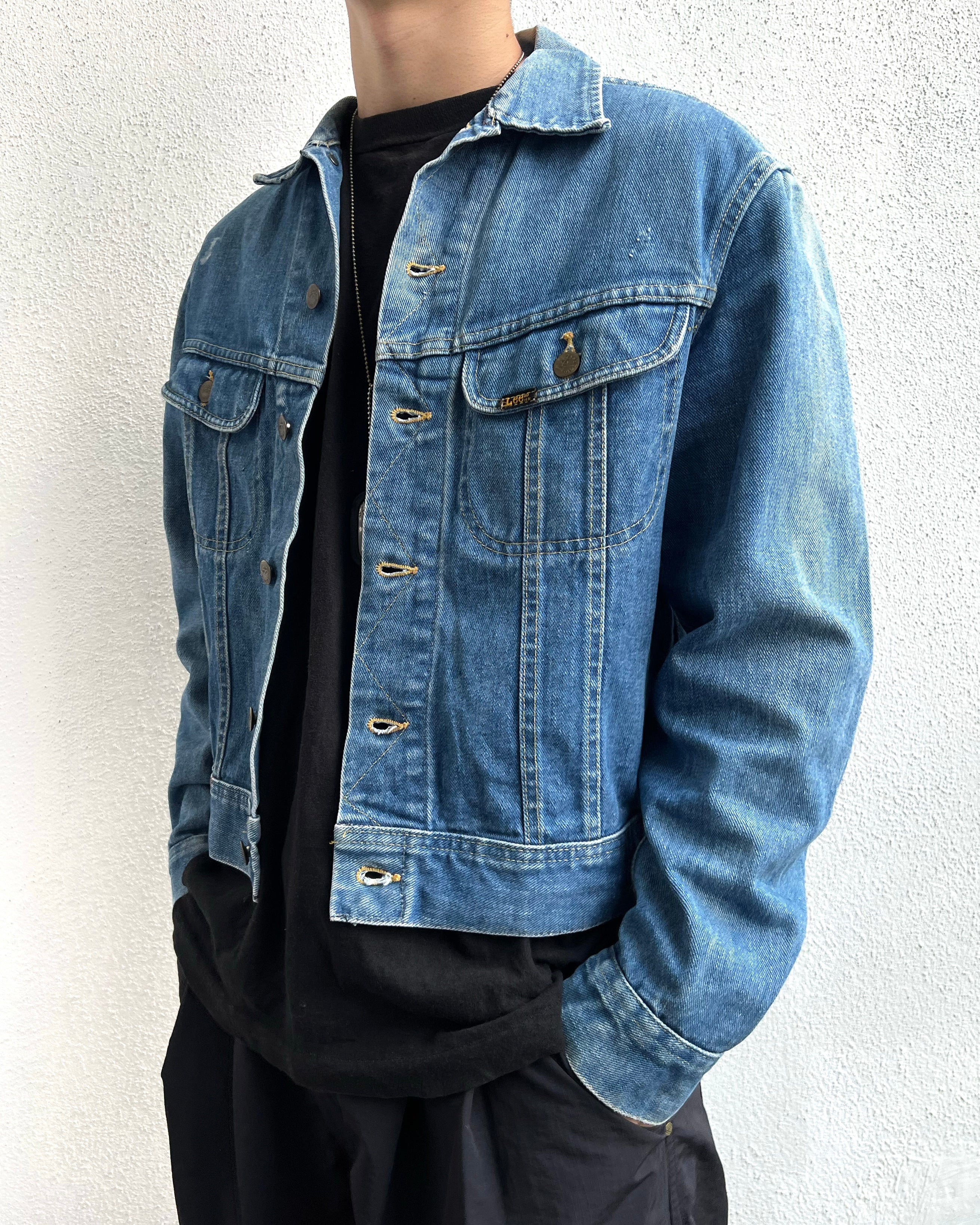 1970S SUN FADED LEE DENIM TRUCKER JACKET (M)
