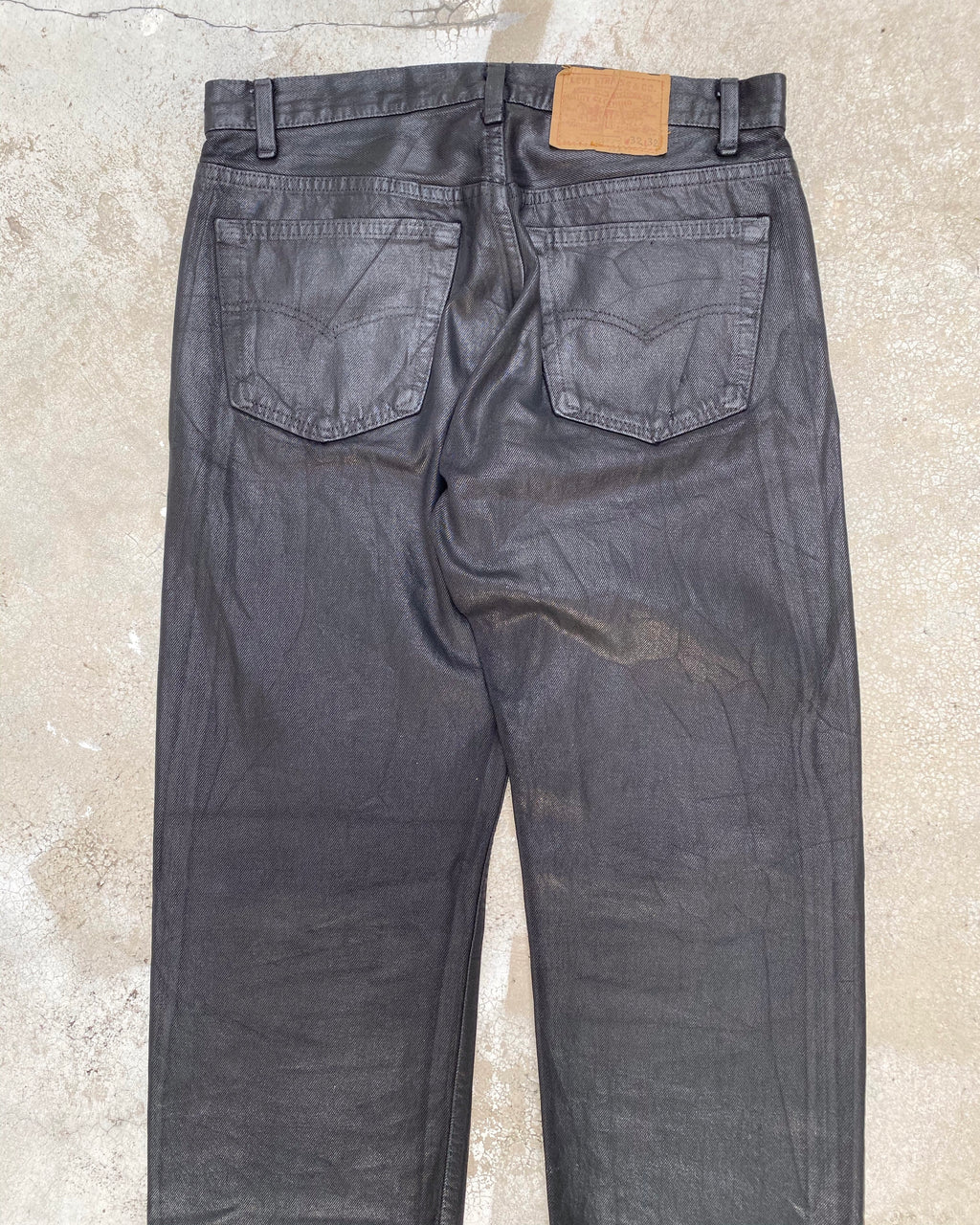 1980S BLACK WAXED LEVI'S 501 JEANS (32X30)