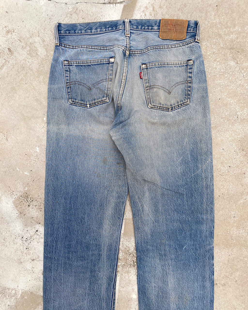 1980S FADED BLUE LEVI'S 501 SELVEDGE JEANS (34X36)