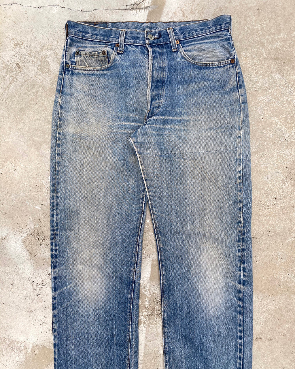 1980S FADED BLUE LEVI'S 501 SELVEDGE JEANS (34X36)