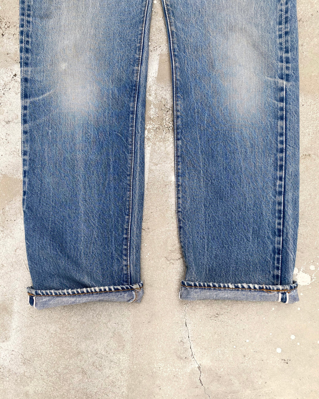 1980S FADED BLUE LEVI'S 501 SELVEDGE JEANS (34X36)
