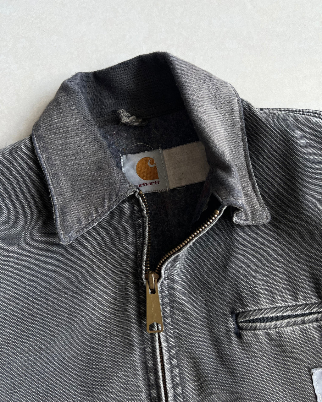 1990S FADED GREY CARHARTT DETROIT WORK JACKET (M)
