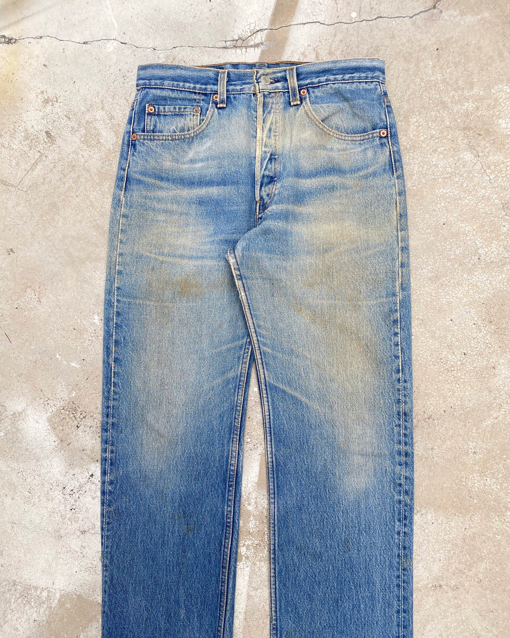1980S FADED MUD WASHED LEVI'S 501 JEANS (31X30)