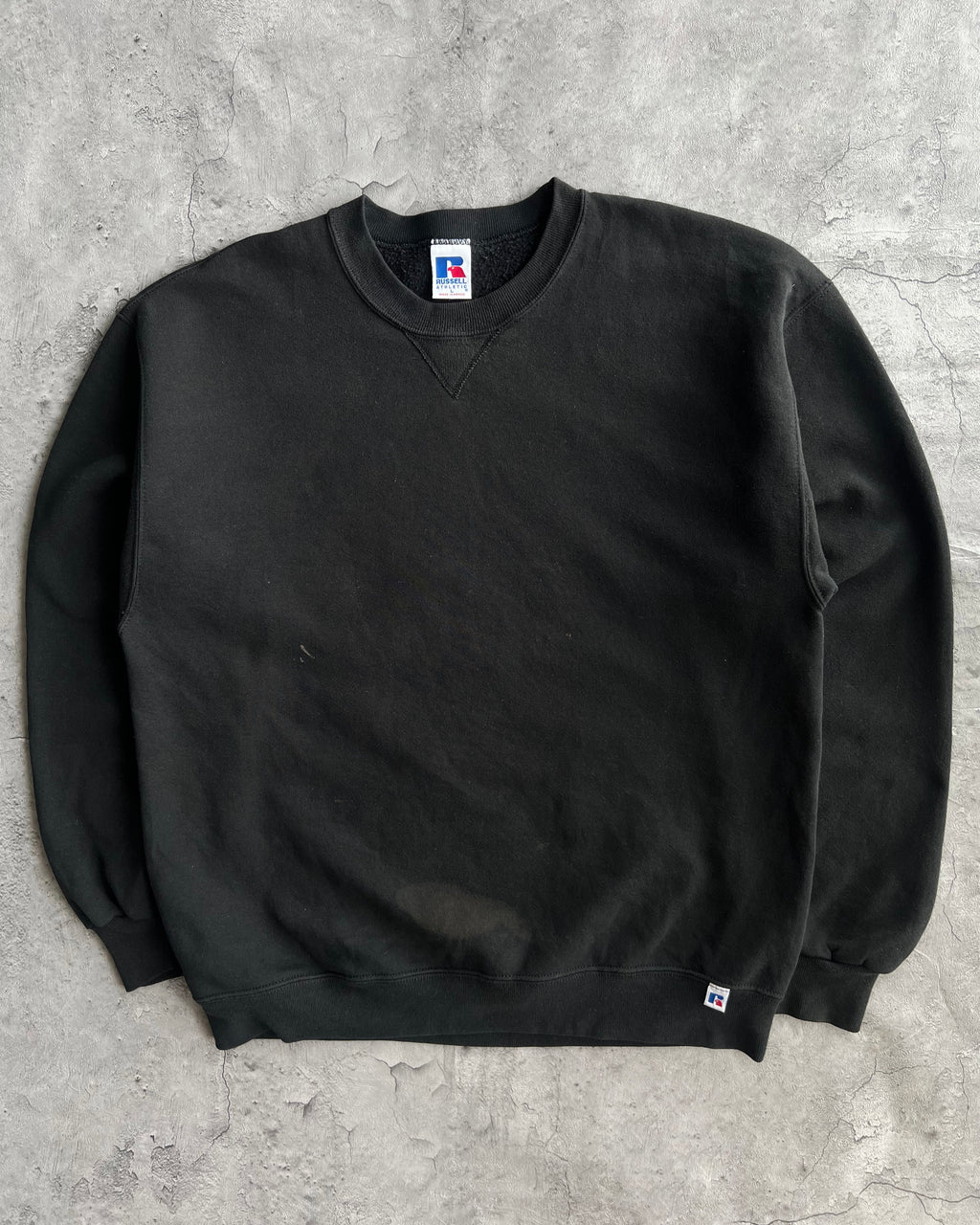 1990S FADED BLACK BLANK RUSSELL SWEATSHIRT (L)