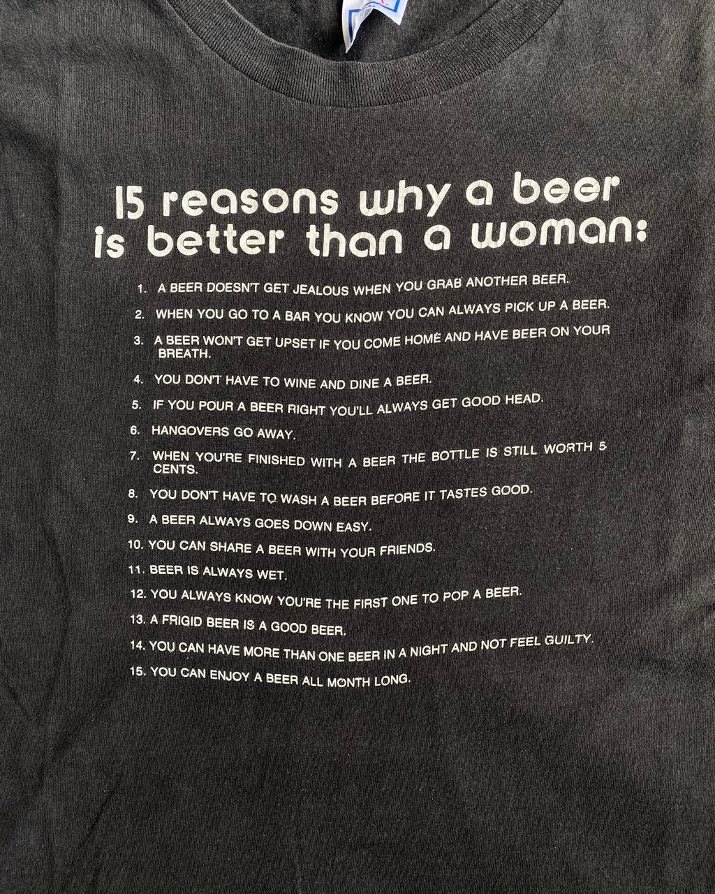 1980S ‘15 REASONS WHY A BEER IS BETTER THAN A WOMAN’ TEE (L)