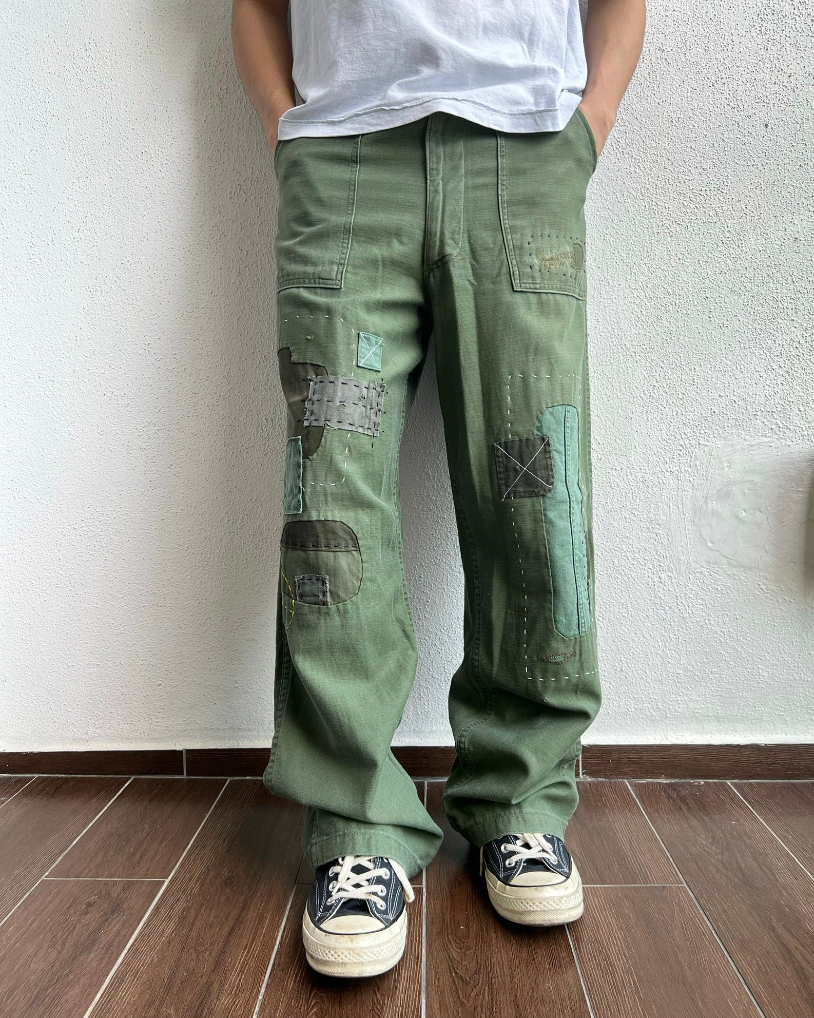 1960S PATCHED OG-107 SATEEN US ARMY TROUSERS (34-36)