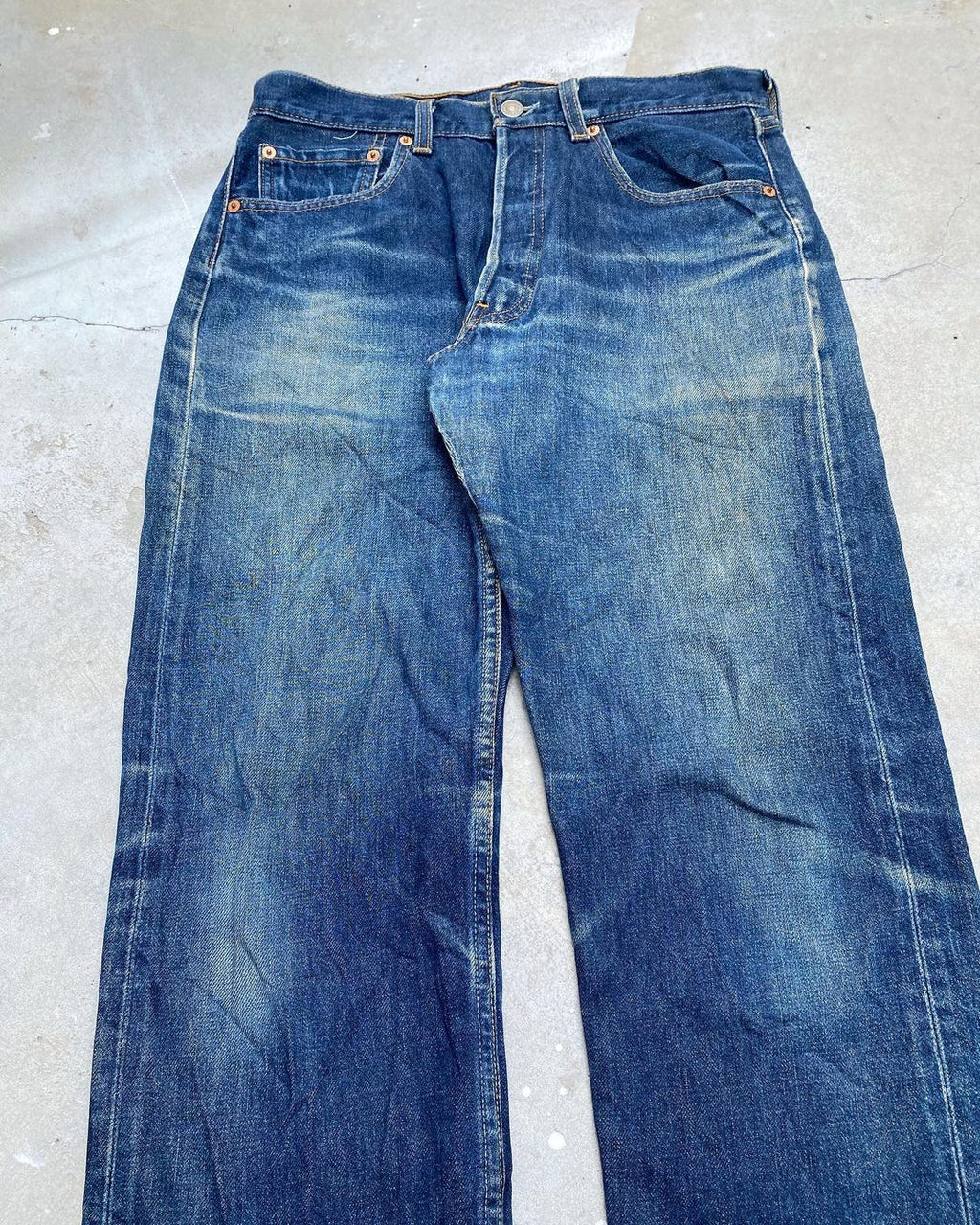 1990s Levi’s 501 Faded Indigo Jeans (32x36)
