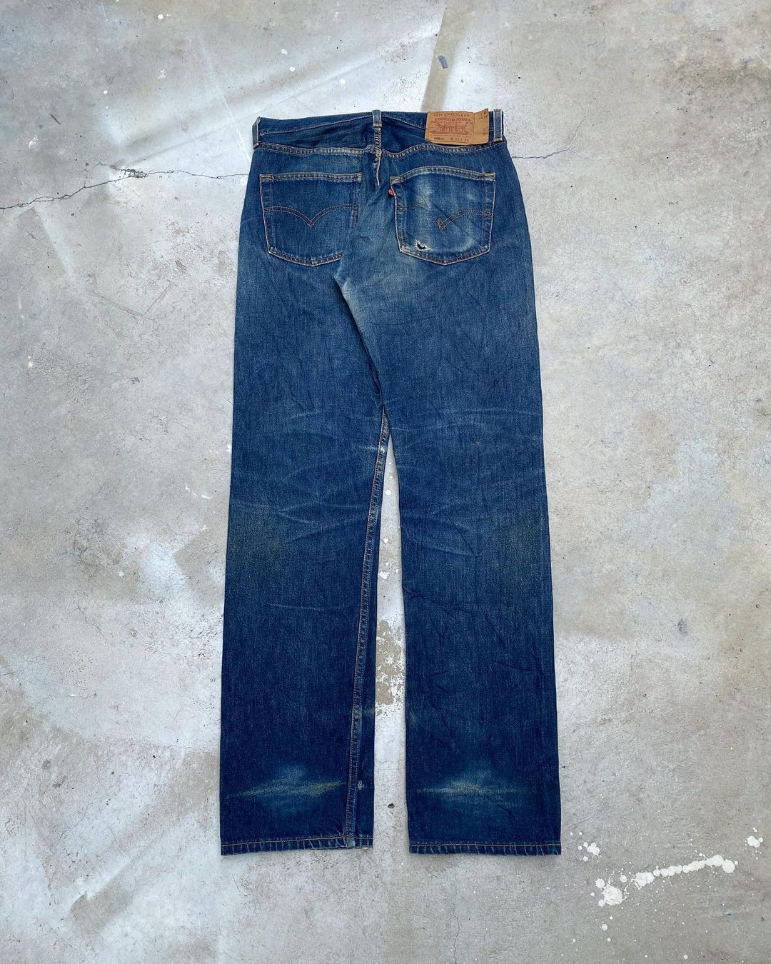 1990s Levi’s 501 Faded Indigo Jeans (32x36)
