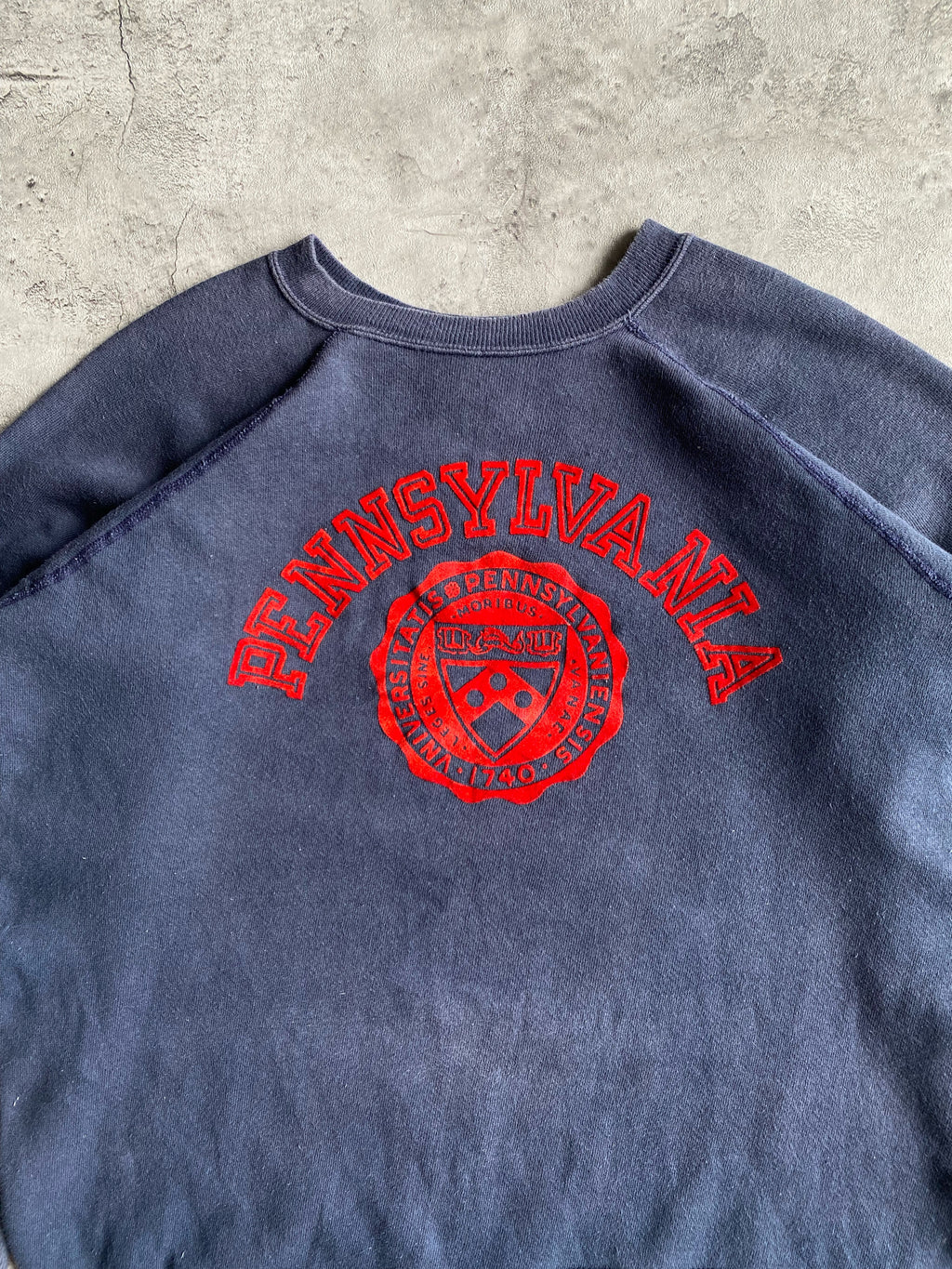 1970S 'PENNSYLVANIA" CHAMPION RAGLAN SWEATSHIRT (M/L)