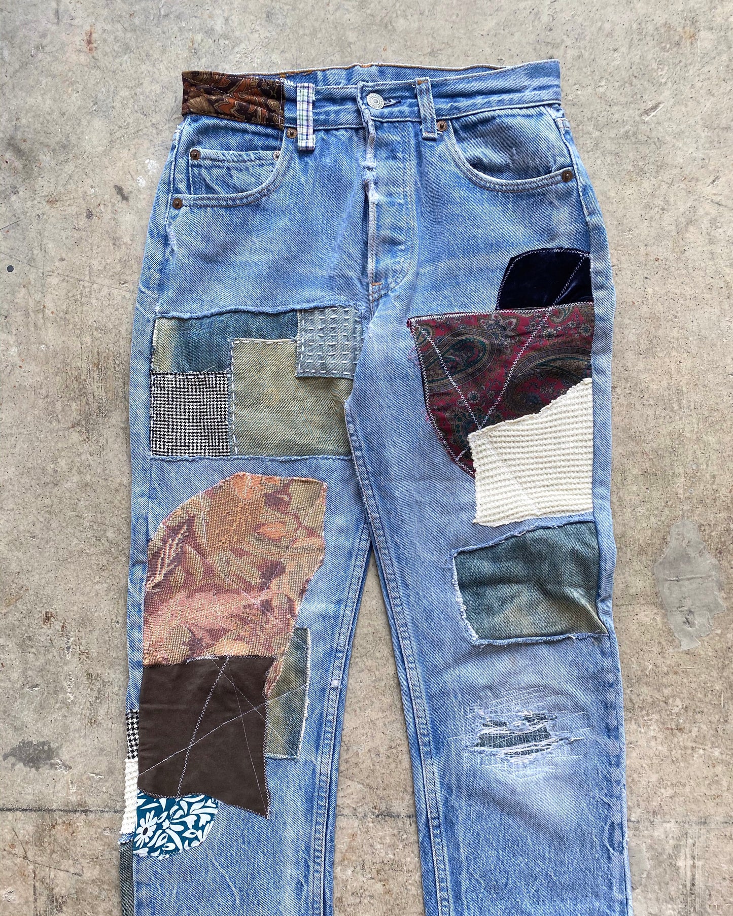 1980S PATCHWORK LEVI'S 501 RELEASED HEM JEANS (29X33)