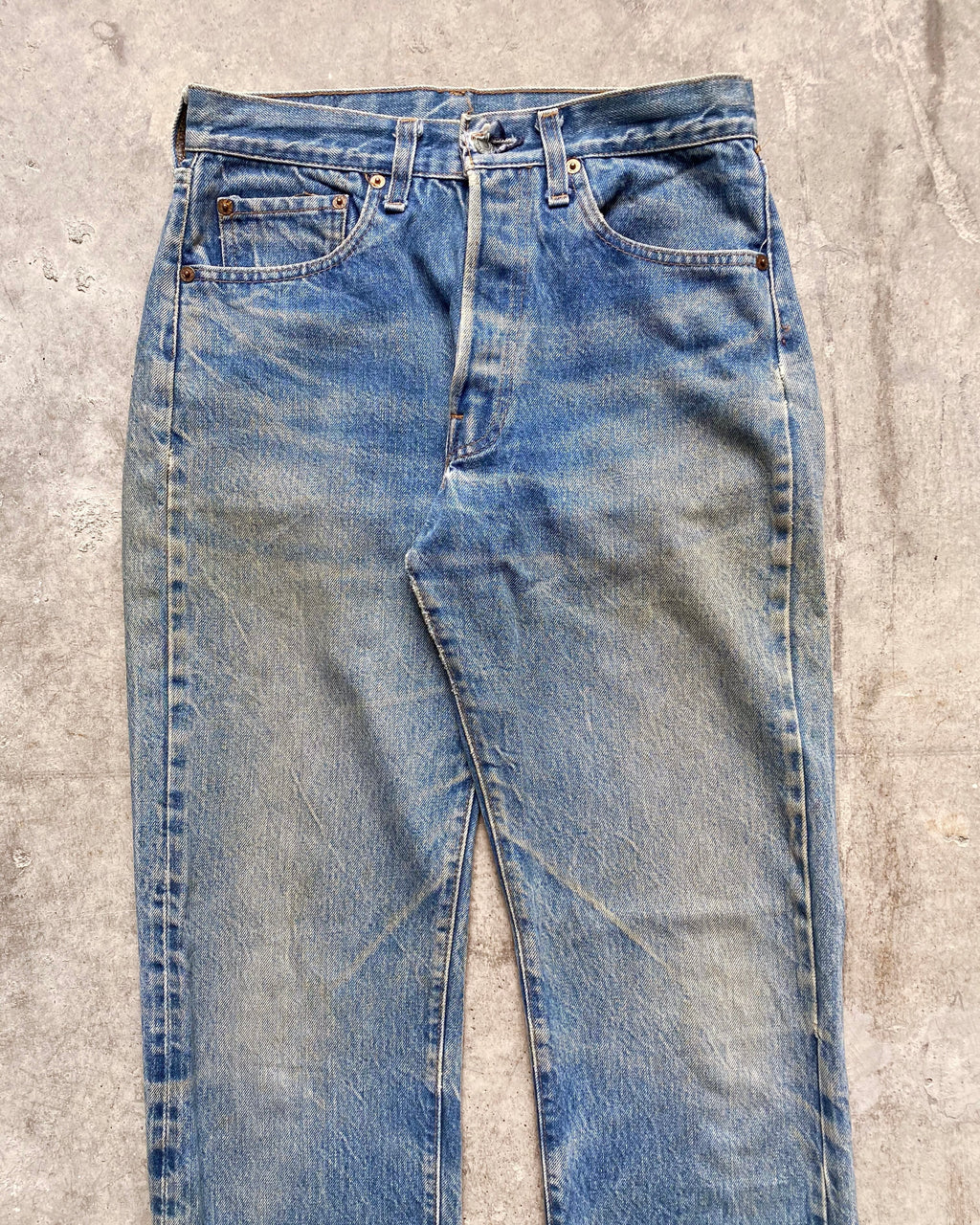 1980S FADED MUD WASHED LEVI'S 501 SELVEDGE JEANS (30X32)