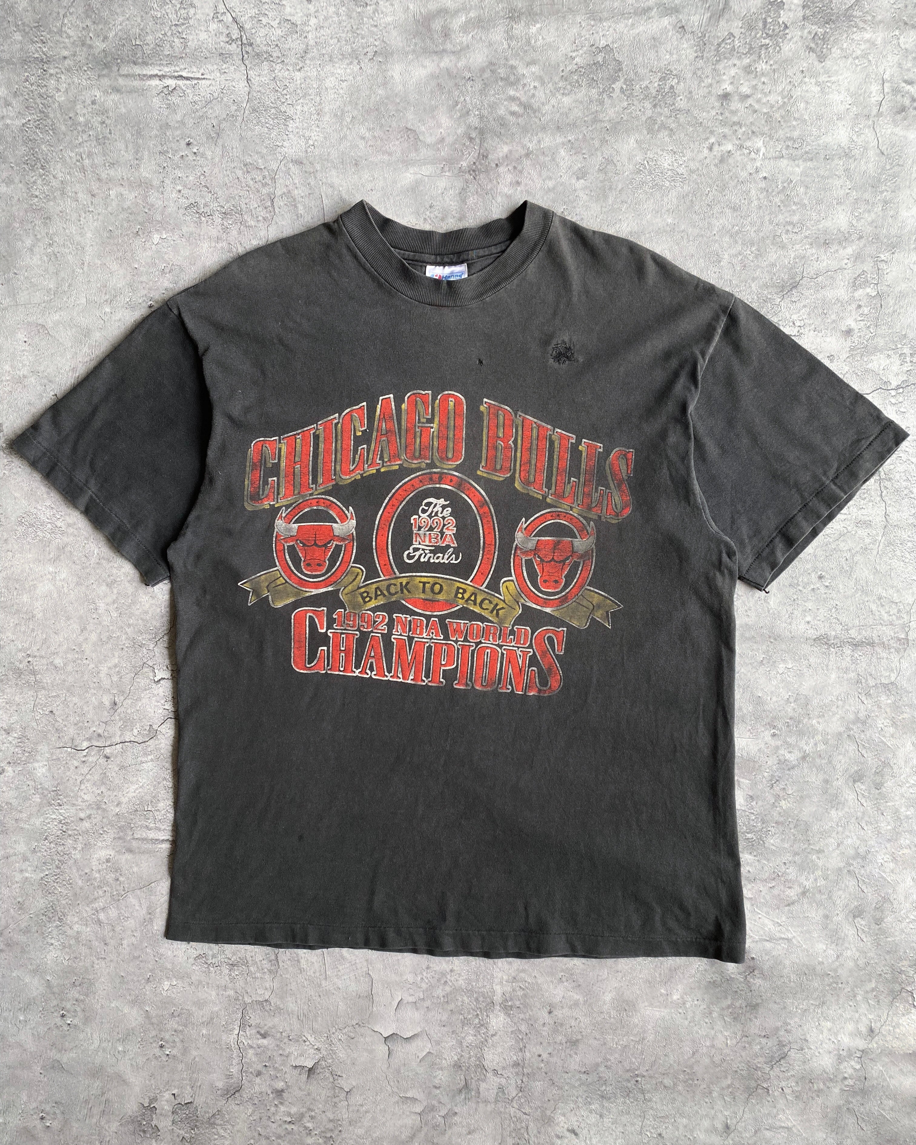 1992 'CHICAGO BULLS B2B CHAMPIONS' SINGLE STITCH TEE (L)