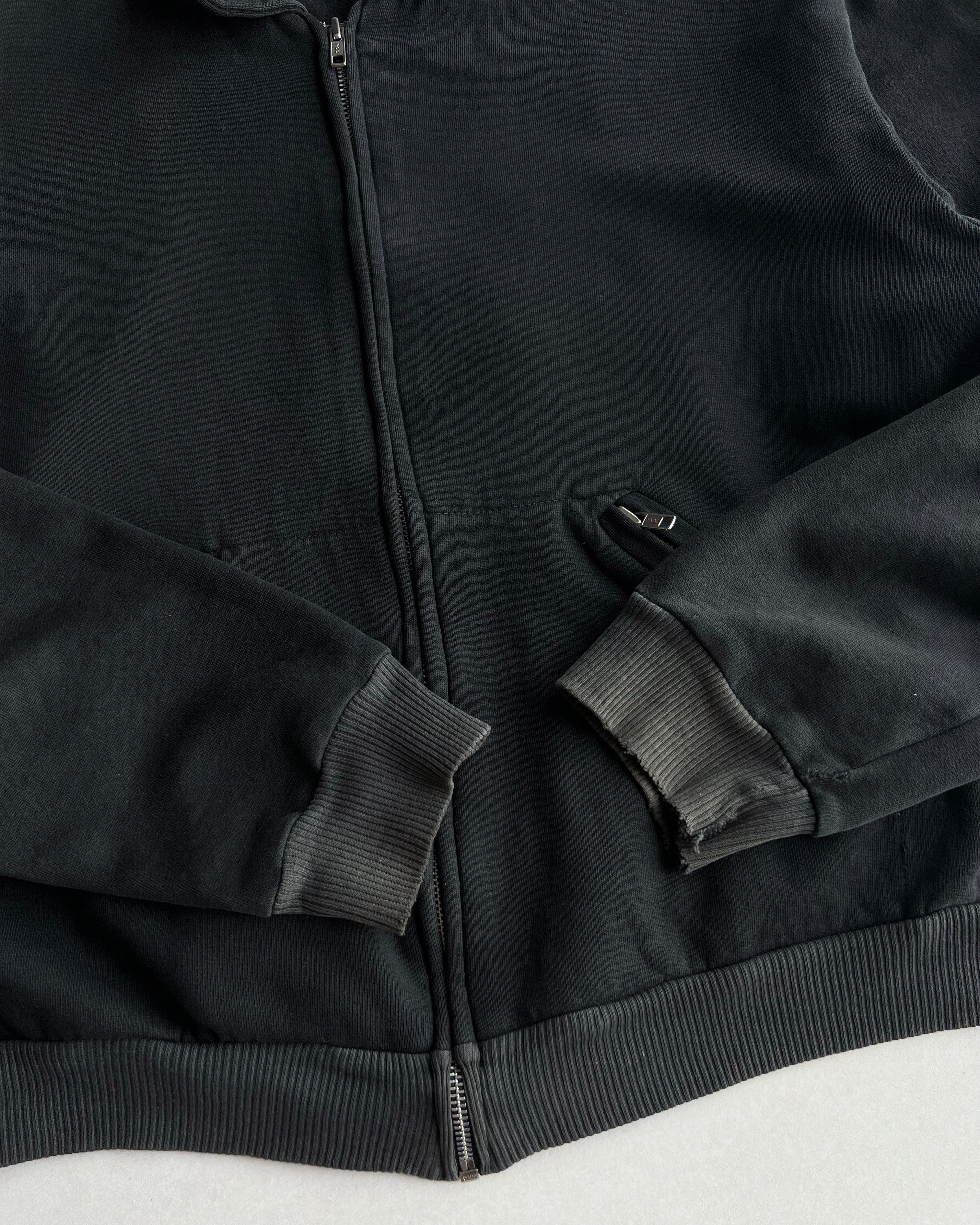 1990S FADED BLACK AGNES B. ZIP-UP SWEATS JACKET (L)